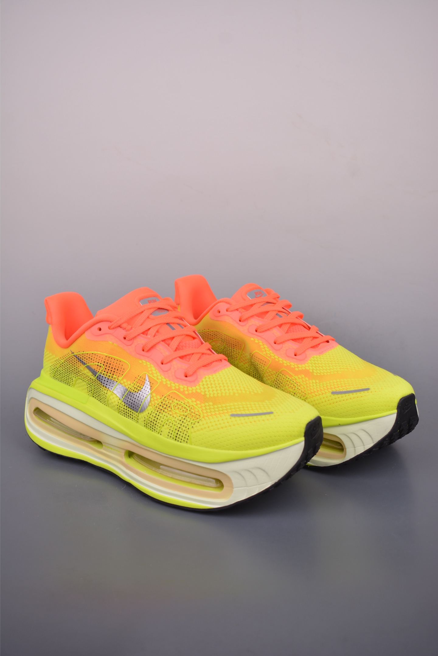 Nike Vomero Premium Air Cushion Running Shoes - Comfortable and Durable 2 i1755901243360 5746 0 0
