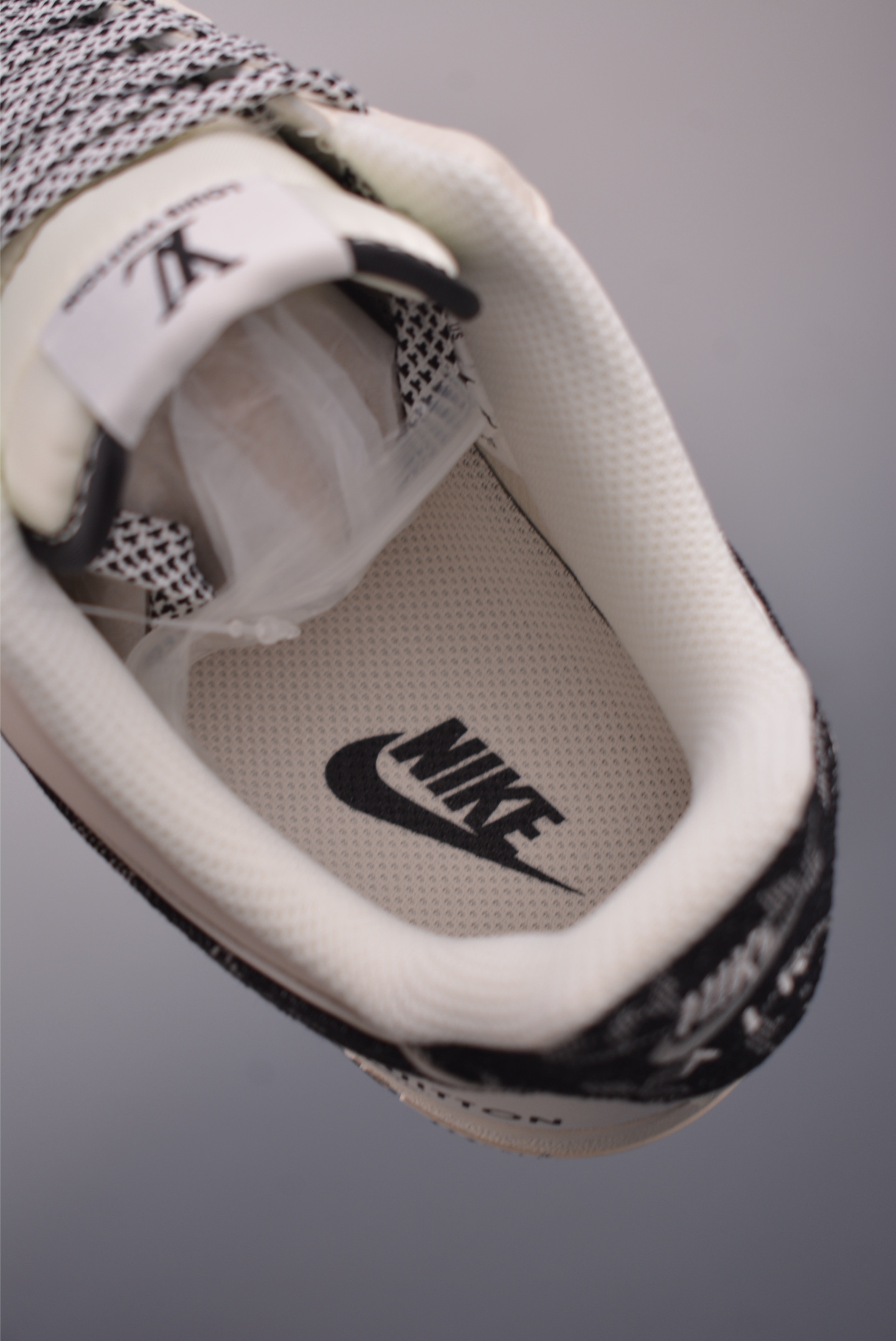 Nike Air Force 1 Low Louis Vuitton: Iconic Style, Supreme Comfort 10 i1755901315123 5118 0 8