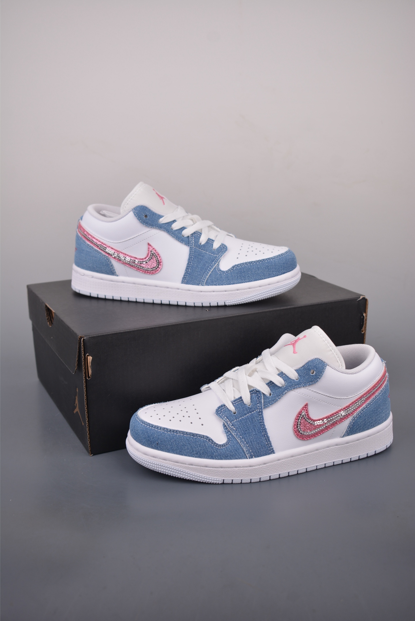 200 Air Jordan 1 Low 蓝粉 AJ1乔1低帮休闲板鞋  HQ2001-400