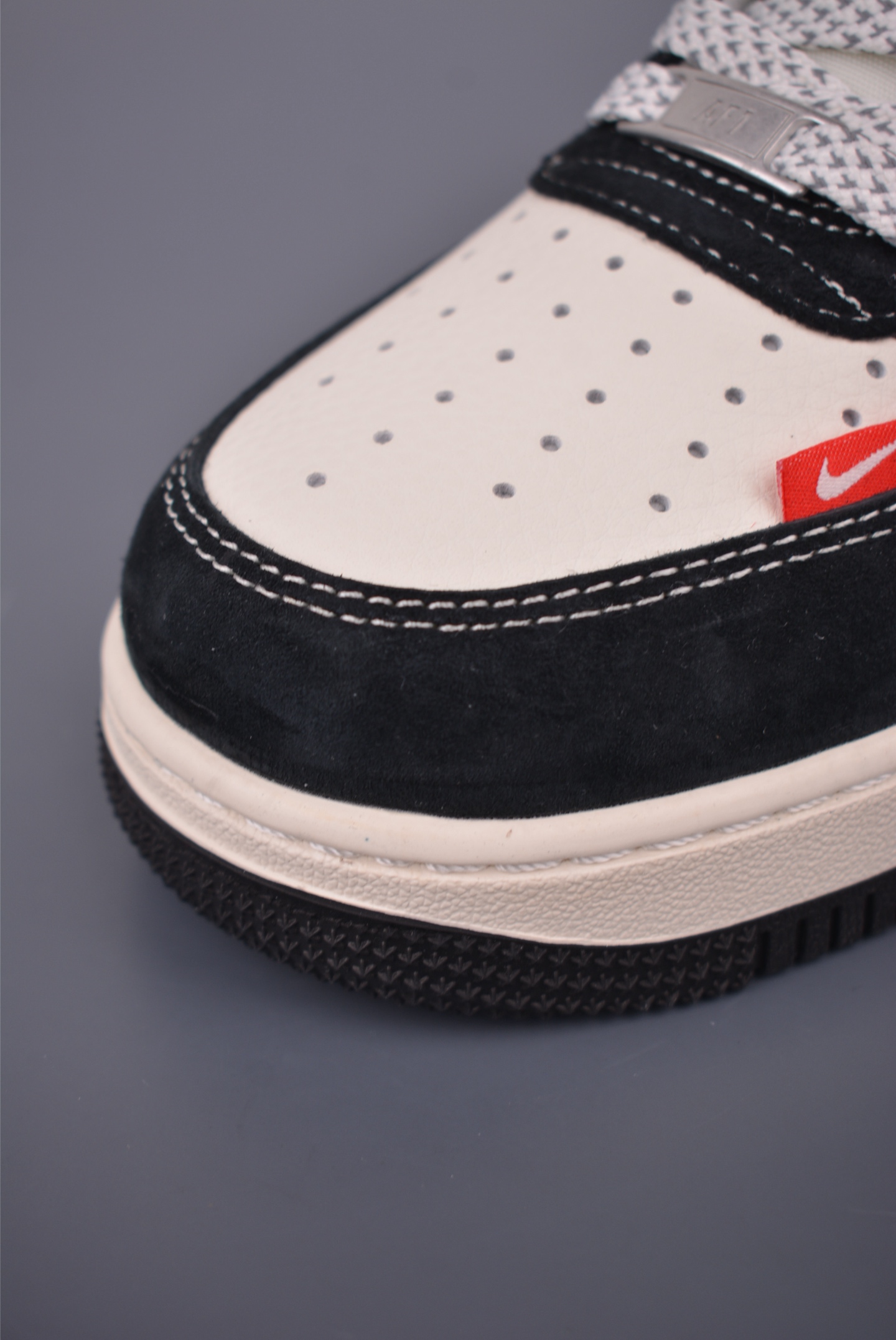 Nike Air Force 1 Low Louis Vuitton Collab Sneakers - Premium Edition 6 i1755991326602 8707 0 5