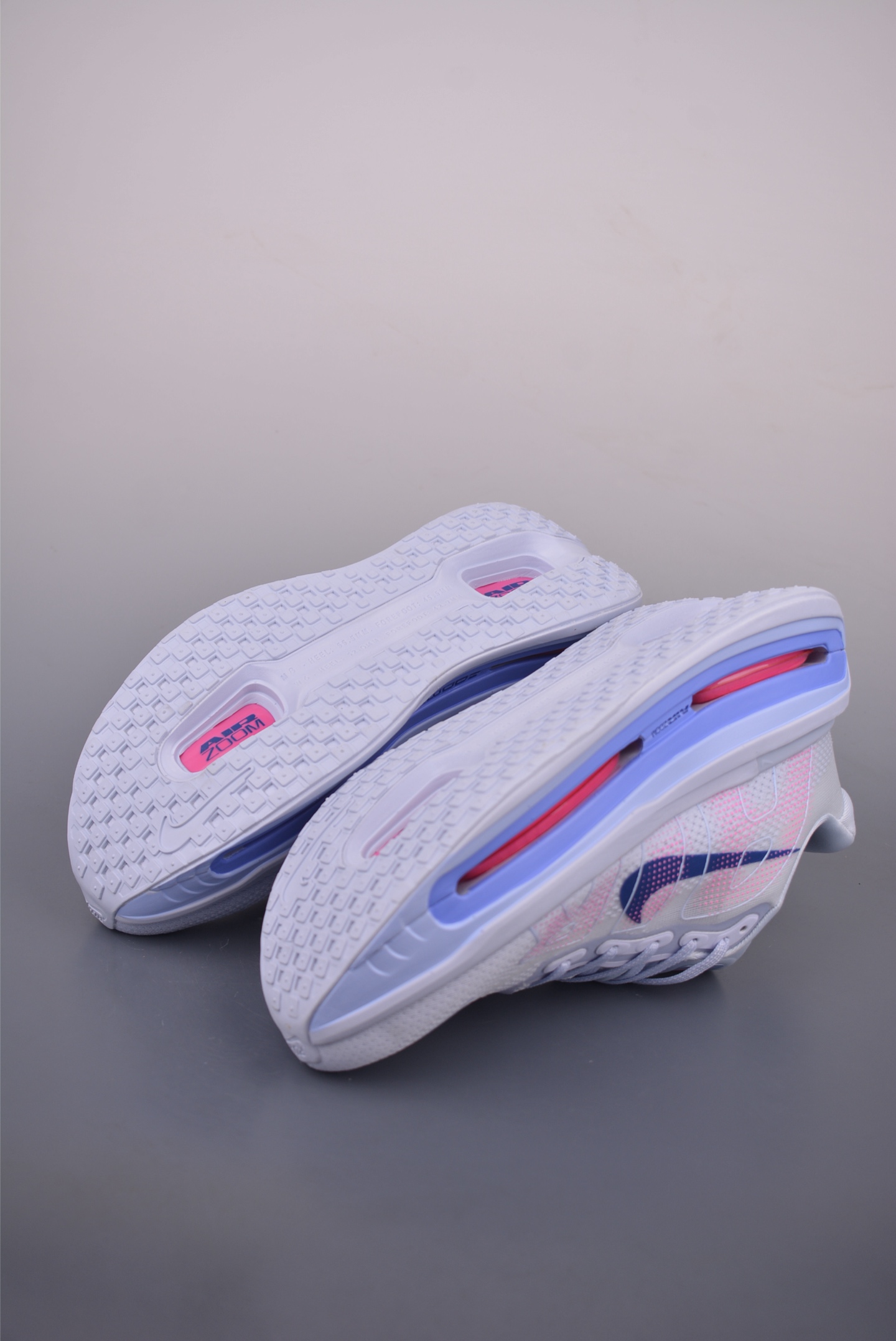 Nike Vomero Premium Air Cushion Running Shoes - Comfortable, Stylish, and Durable 4 i1755991557268 9067 0 2