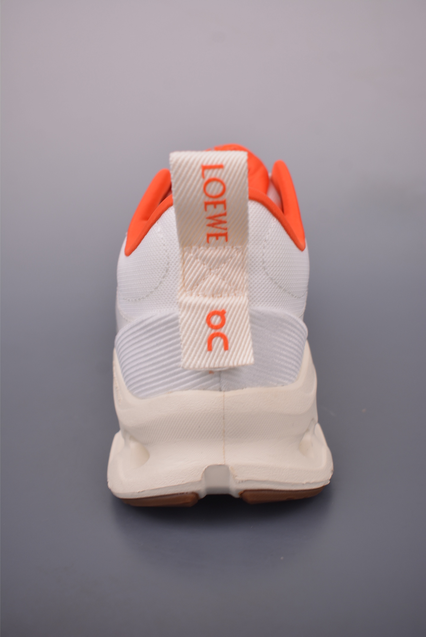 Loewe Cloudtilt 2.0 White/Orange Running Shoes - Urban Street Style 4 i1755991706324 3026 0 3