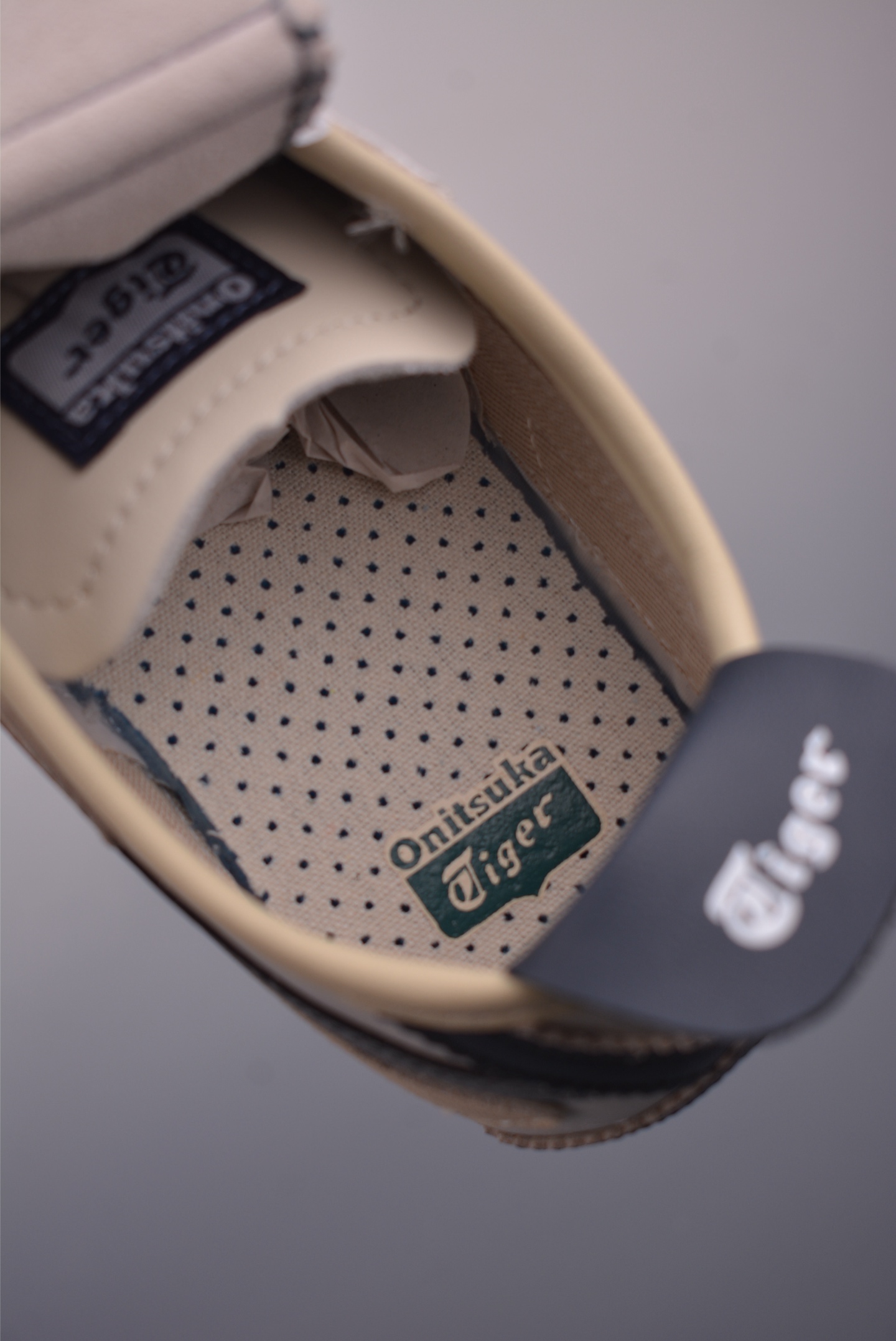 Onitsuka Tiger Mexico 66 'Panda Prank' Leather Low-Top Sneakers 10 i1755991796667 2834 0 8