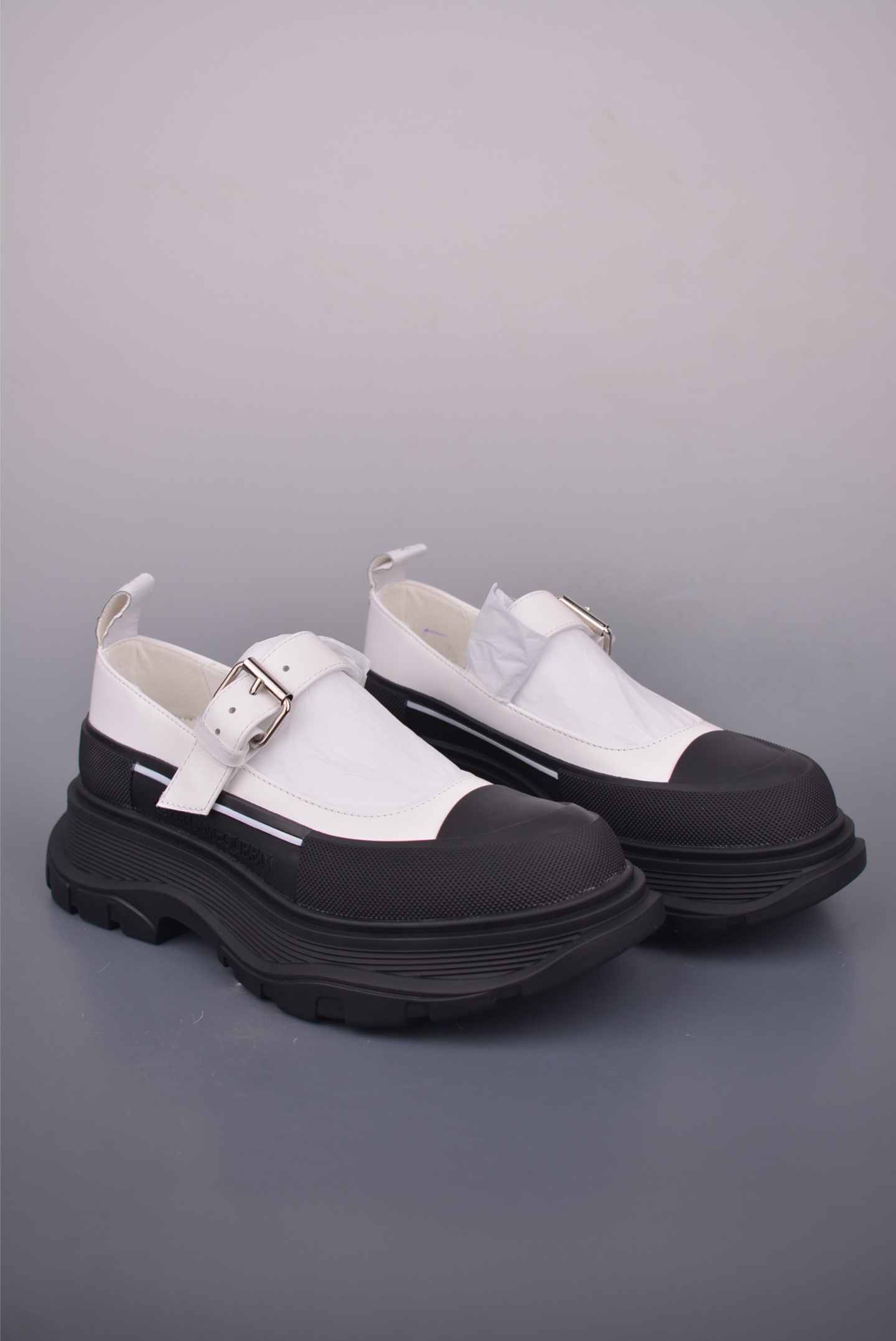 Alexander McQueen Women's White Leather Mary Jane Platform shoes 1 i1755992063390 8707 0 0