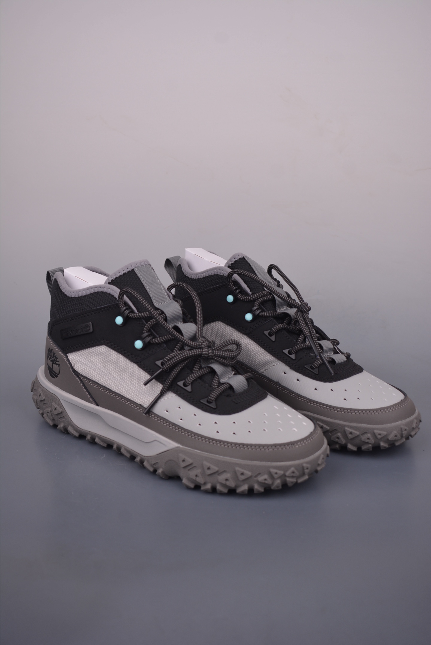 220 Timberland添柏岚/天伯伦 户外中帮休闲马丁靴系列  TB0A6CW133