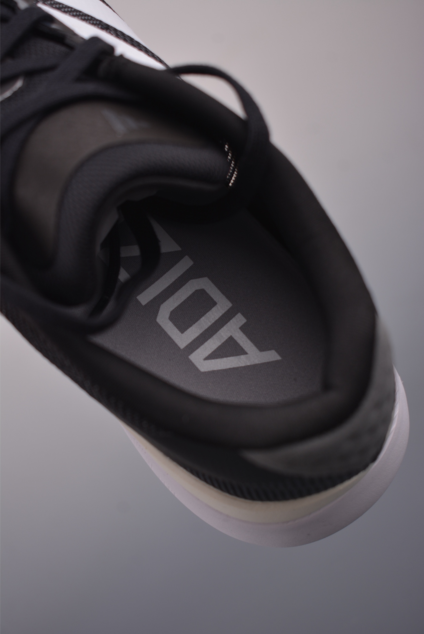 Adidas Adizero Boston 13 M 泡棉搭配全掌碳板 缓震透气跑步鞋 JS4938