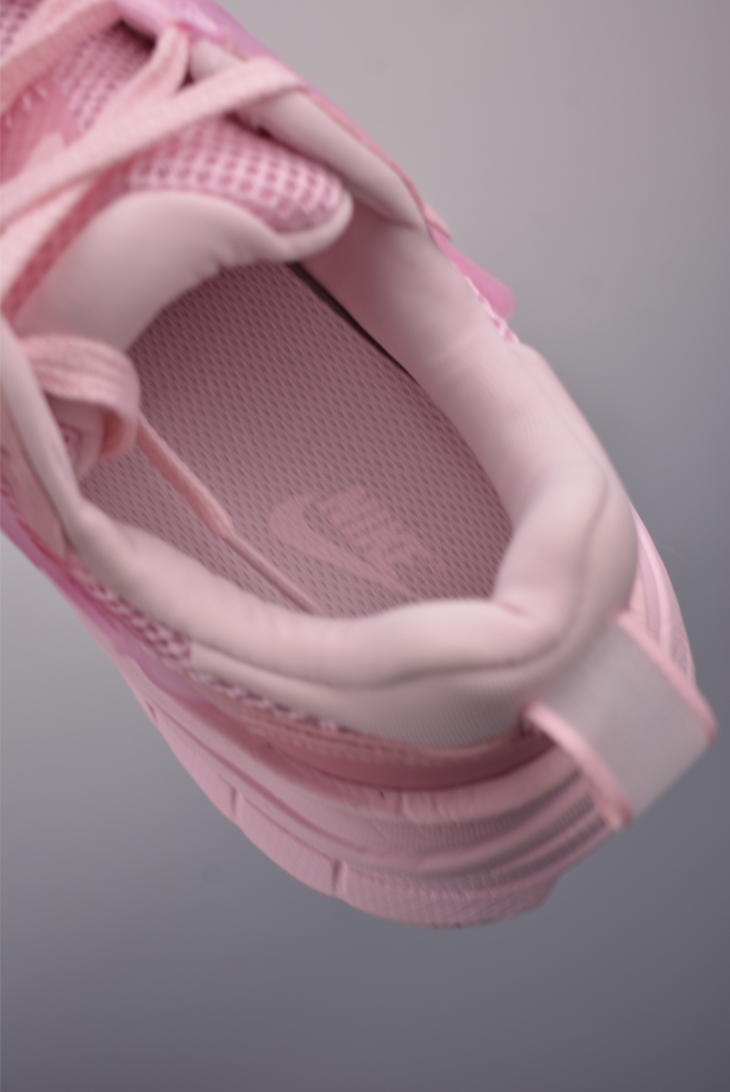 NIKE V2K Runtekk 版本 减震防滑复古低帮跑步鞋 HJ5269-600