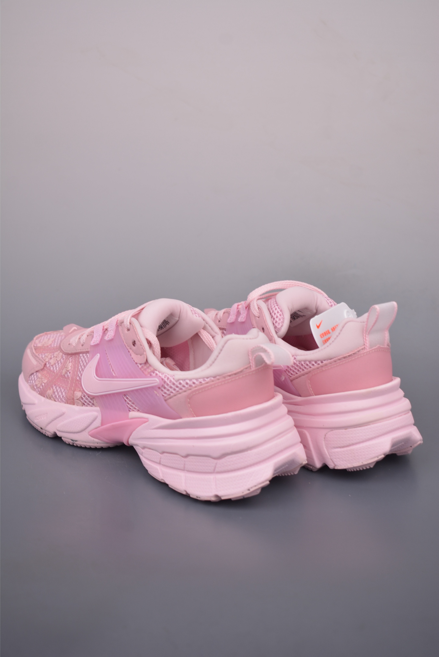 NIKE V2K Runtekk 版本 减震防滑复古低帮跑步鞋 HJ5269-600