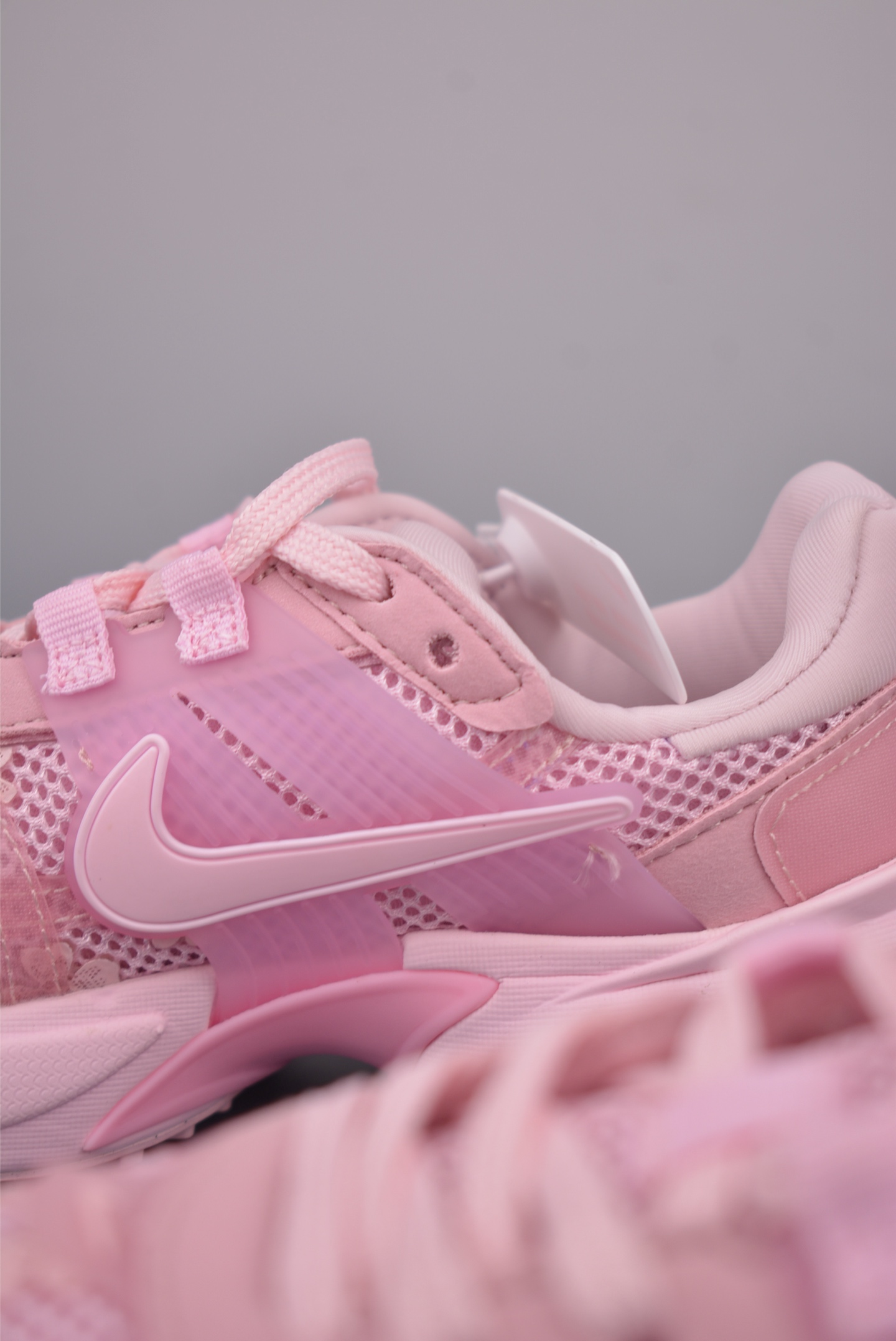 NIKE V2K Runtekk 版本 减震防滑复古低帮跑步鞋 HJ5269-600