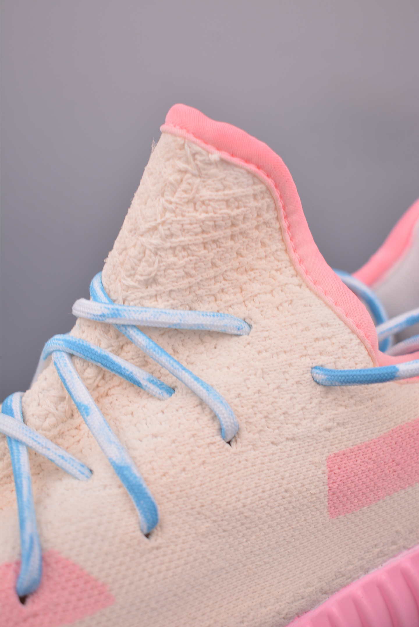 Yeezy Boost 350 V2: Primeknit, Reflective Details, and Full-Length Boost Midsole 7 i1756078089136 3369 0 6