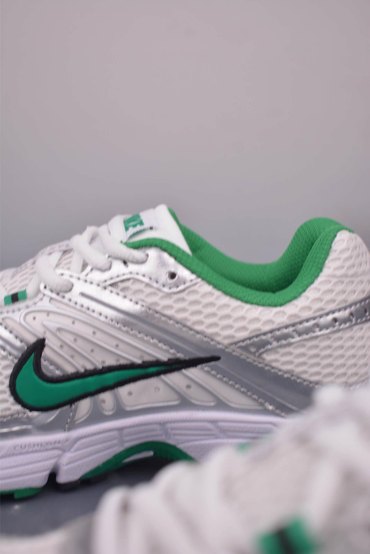 Nike Air Max Moto 2K White Green Running Shoes HQ20563324 9 i1756078309928 6158 0 7