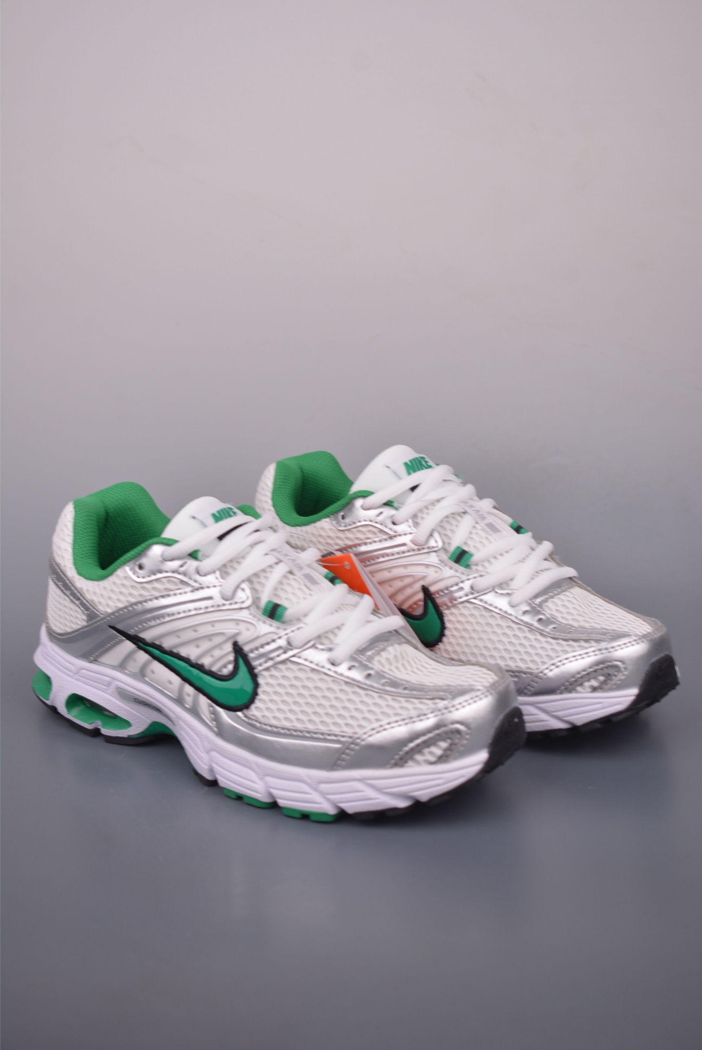 Nike Air Max Moto 2K White Green Running Shoes HQ20563324 2 i1756078312298 2291 0 0