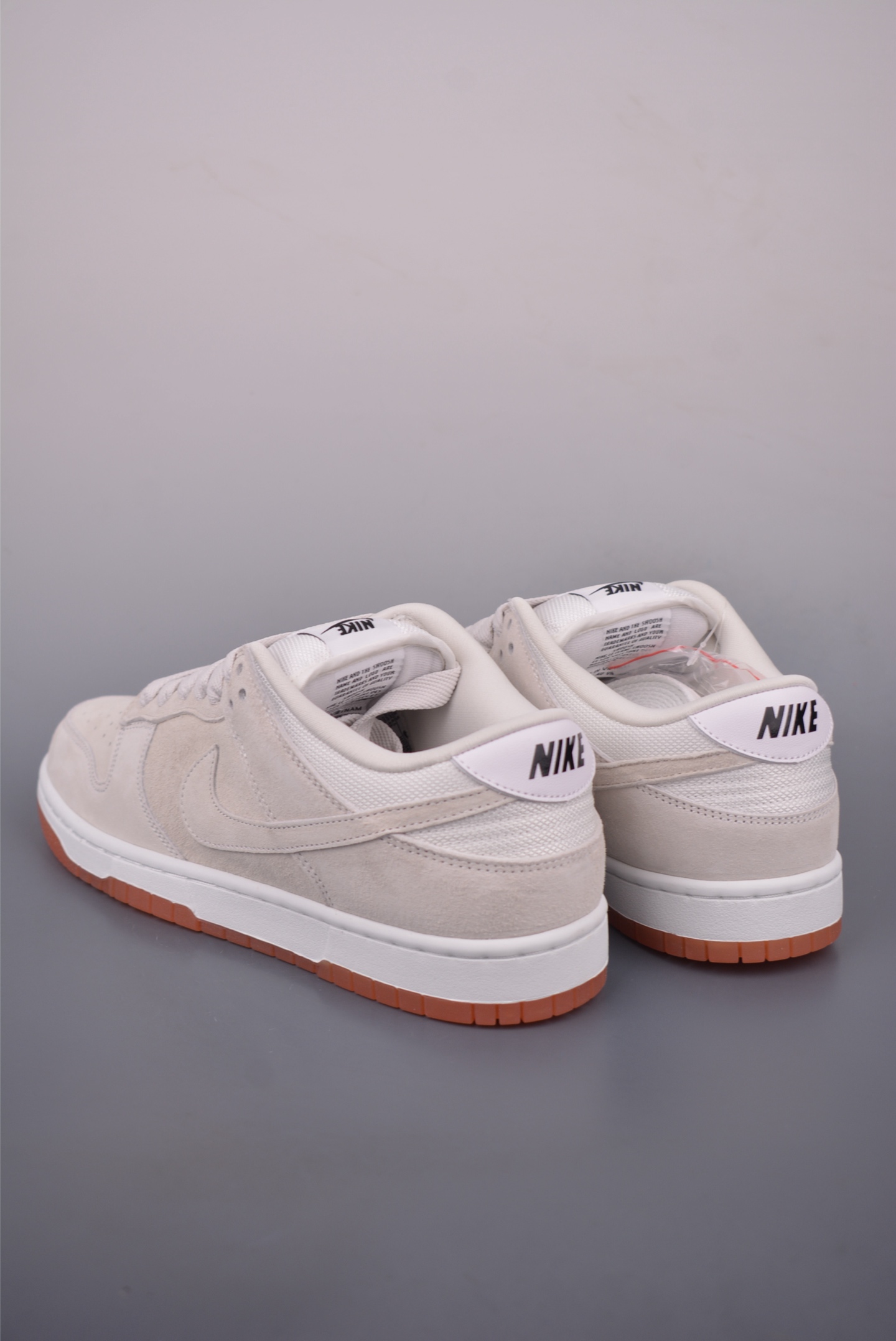 Nike SB Dunk Low Premium Leather Sneakers, Comfortable and Durable 3 i1756079255006 9120 0 1