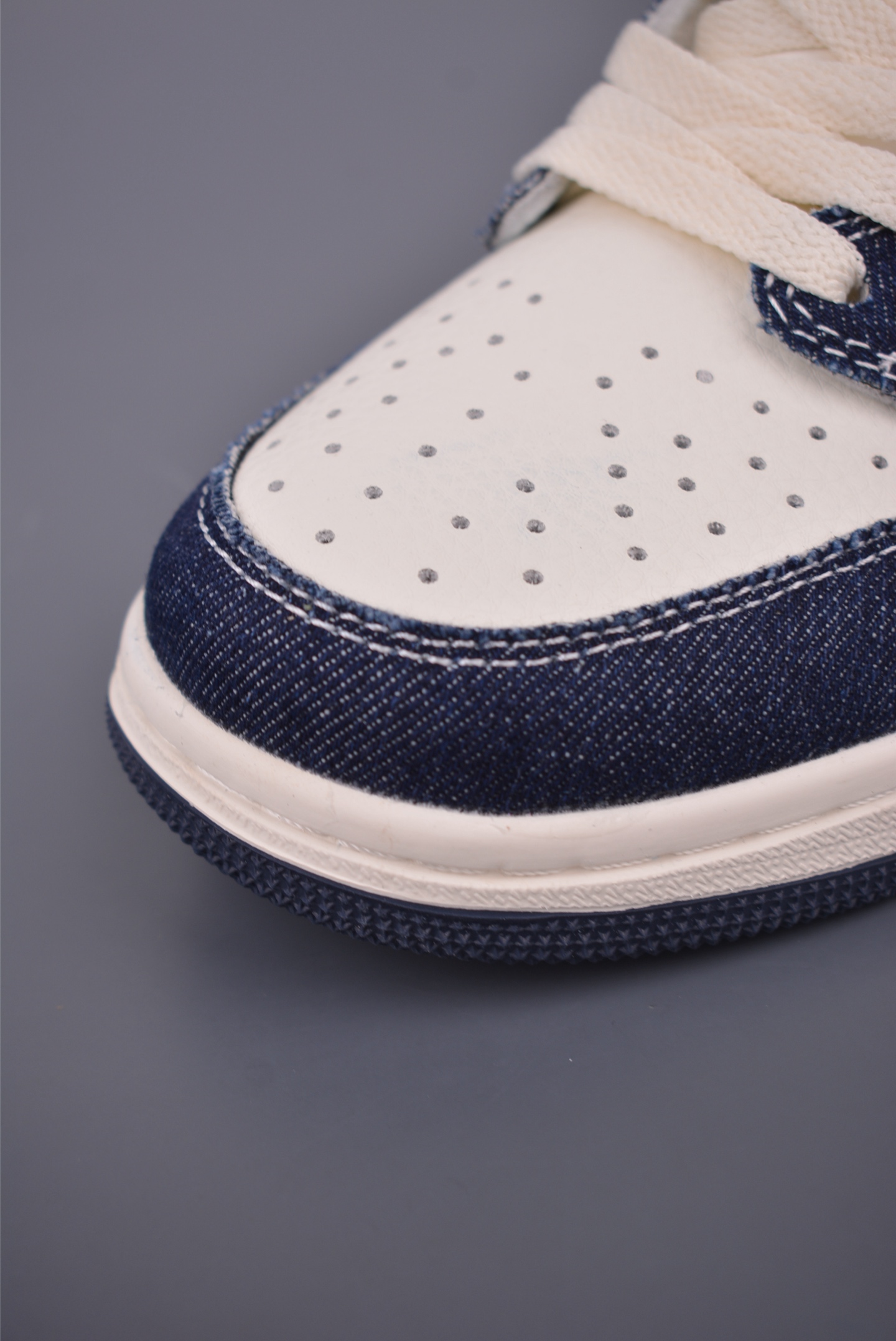 Fragment x Travis Scott x Guuci Air Jordan 1 Low 三方联名倒钩 LD2028