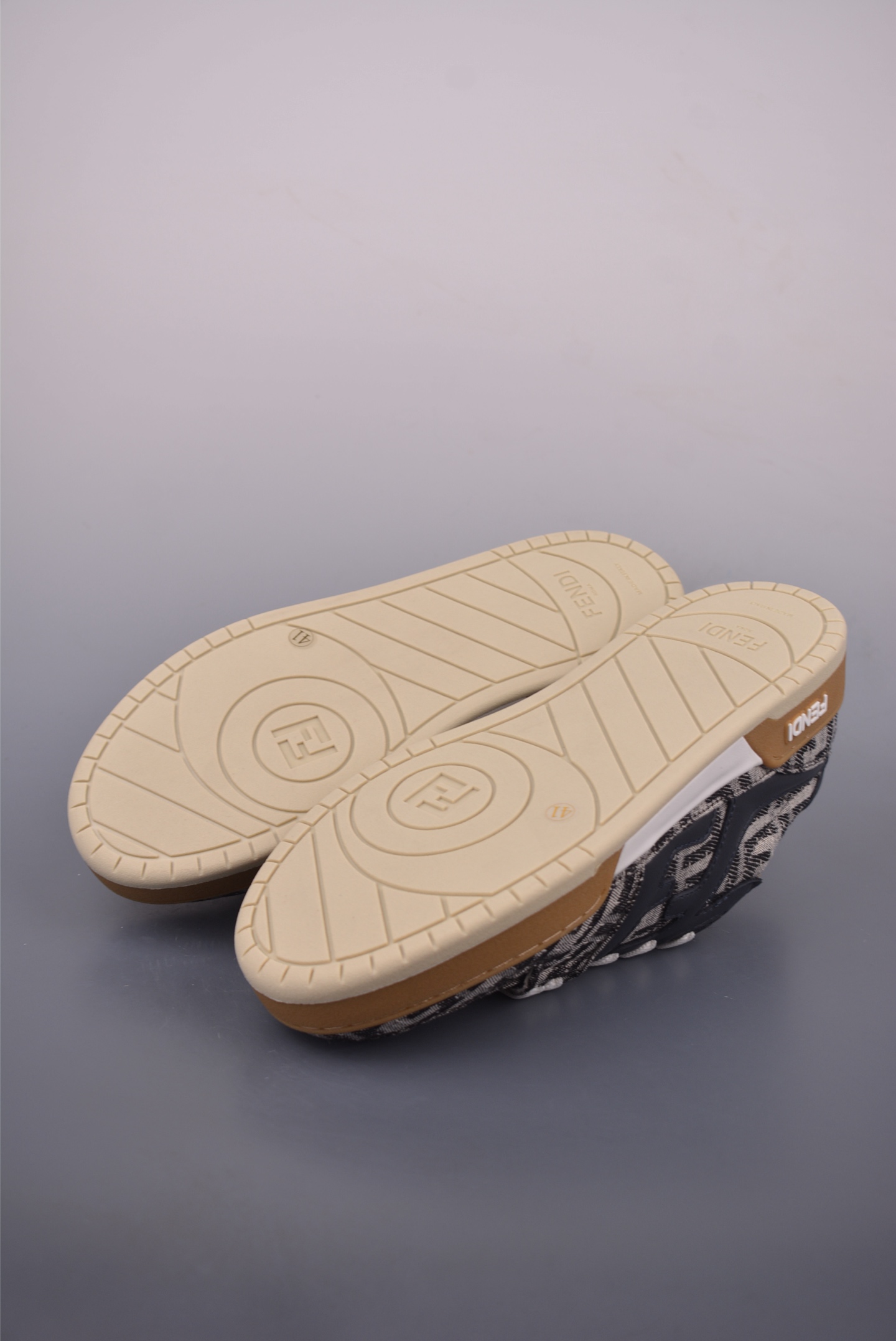Fendi Match Sneakers Round Toe Platform Couple Casual Shoes - Style 7E1493L11 4 i1756079473307 7342 0 2