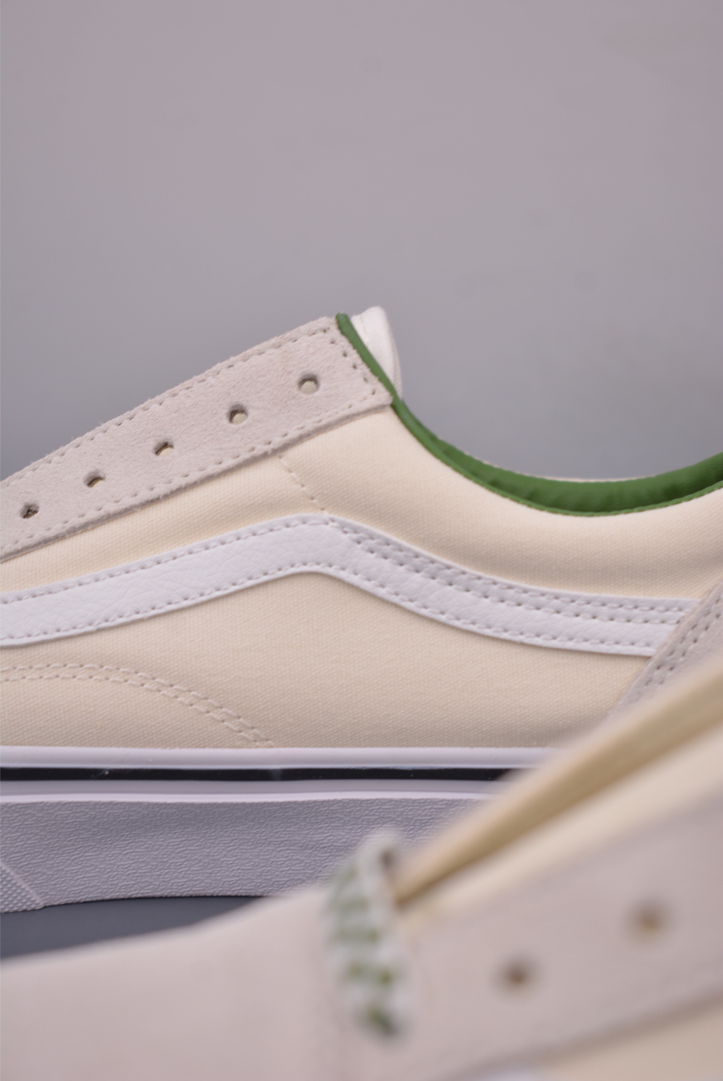 Vans Old Skool White & Green Canvas Suede Sneakers - Retro Street Style 8 i1756164321894 6773 0 7