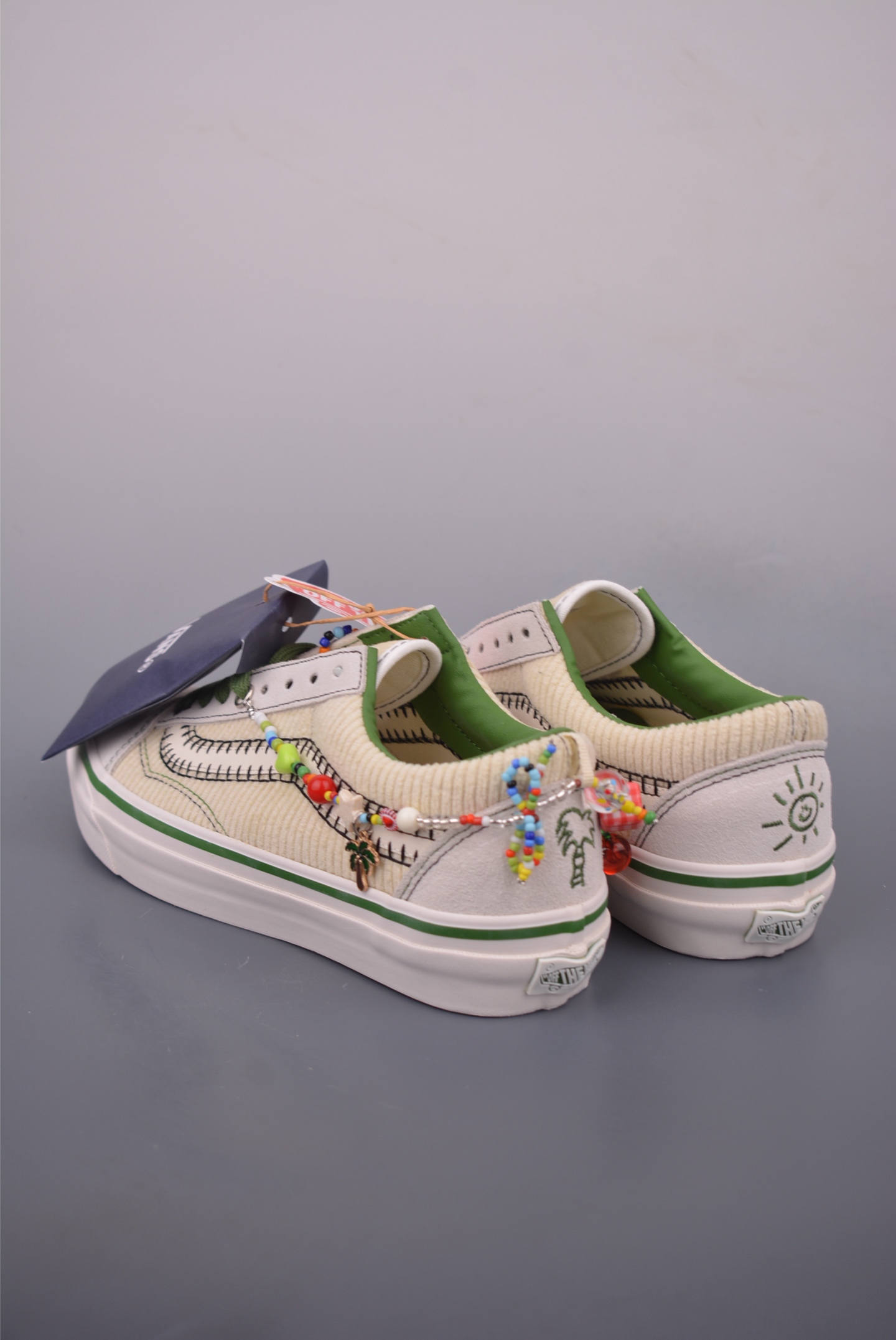 Vans Premium Old Skool Corduroy Sneakers with Bead Chain and Crystal Sole 3 i1756164365932 3859 0 1