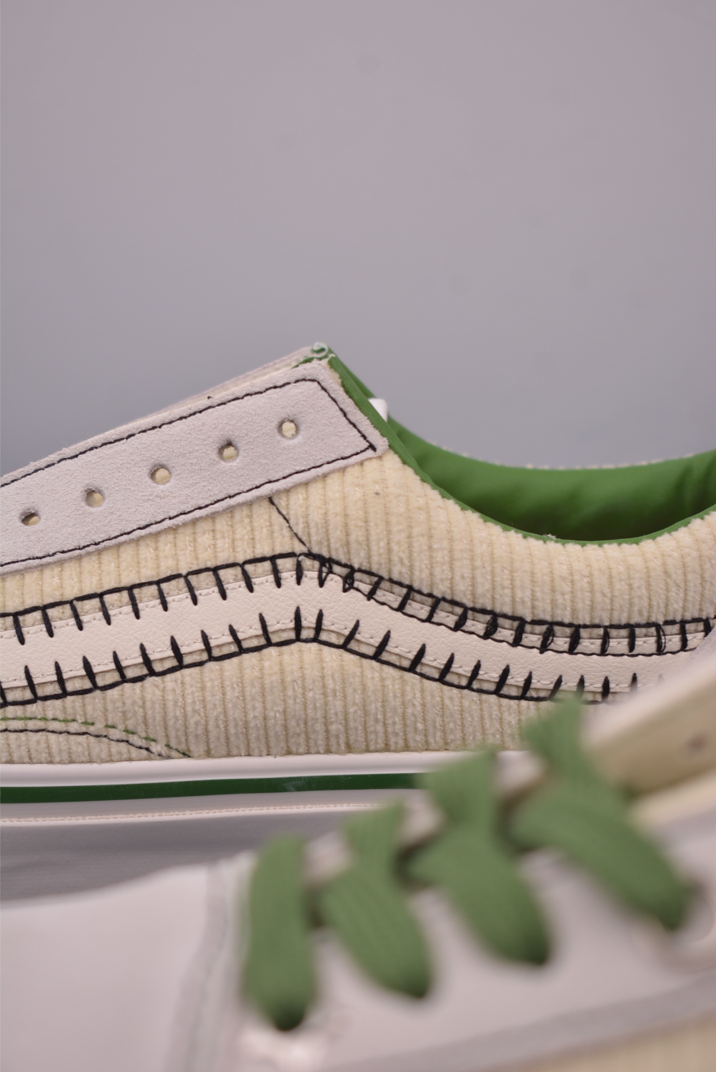 Vans Premium Old Skool Corduroy Sneakers with Bead Chain and Crystal Sole 9 i1756164365940 3960 0 7