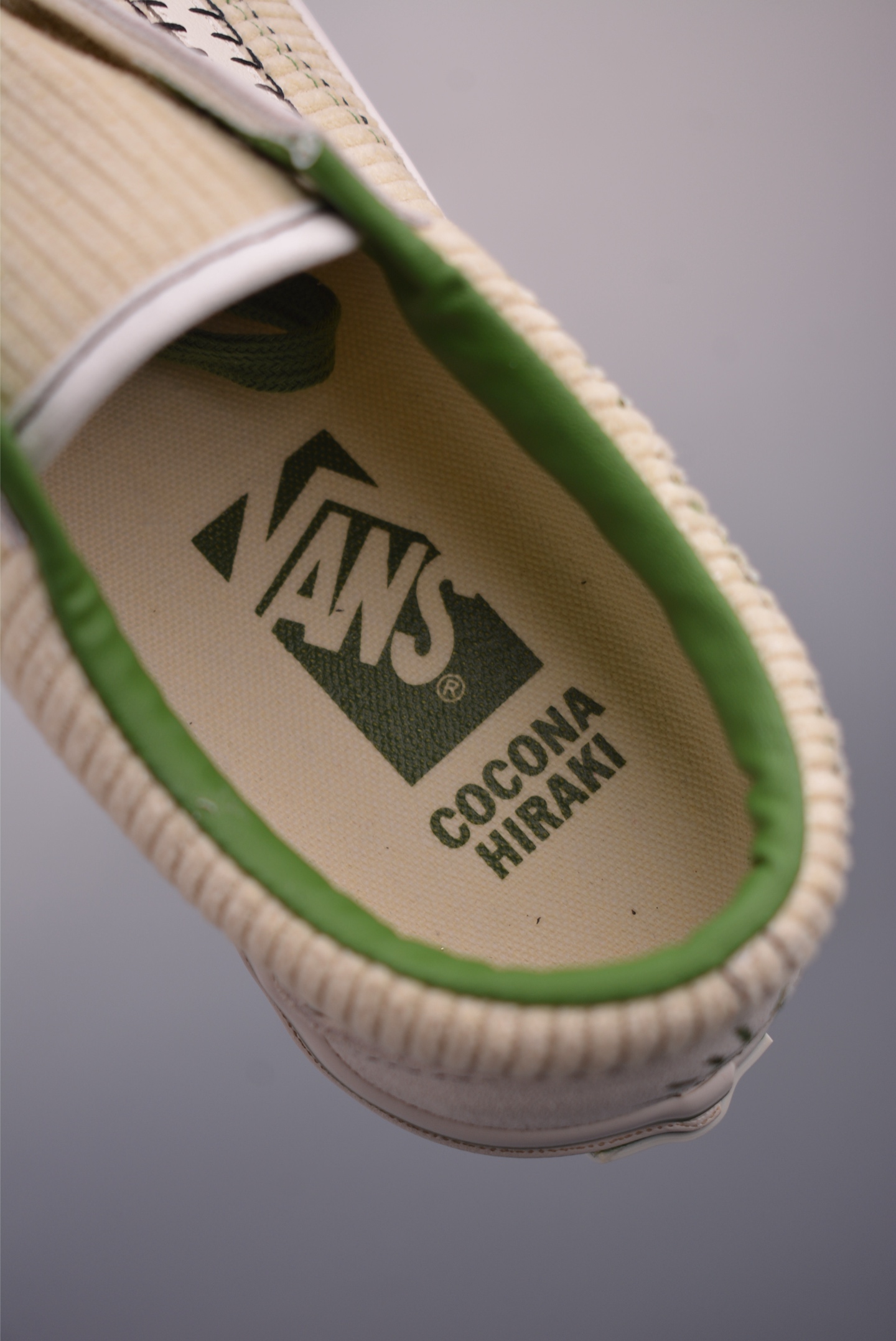 Vans Premium Old Skool Corduroy Sneakers with Bead Chain and Crystal Sole 10 i1756164367590 1835 0 8