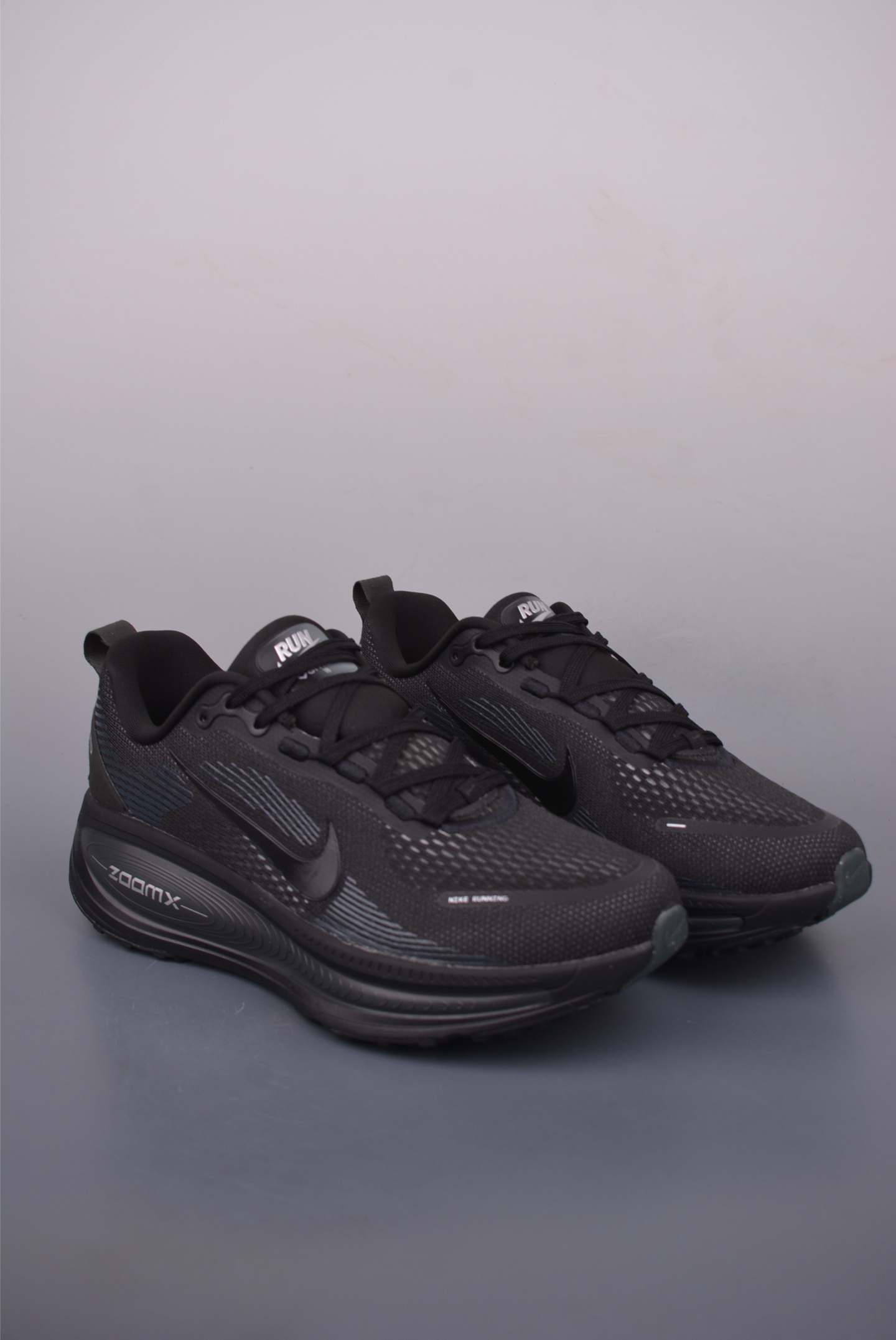 Nike Air Zoom Vomero 18 Running Shoes - Ultimate Comfort and Performance 2 i1756165404596 6859 0 0
