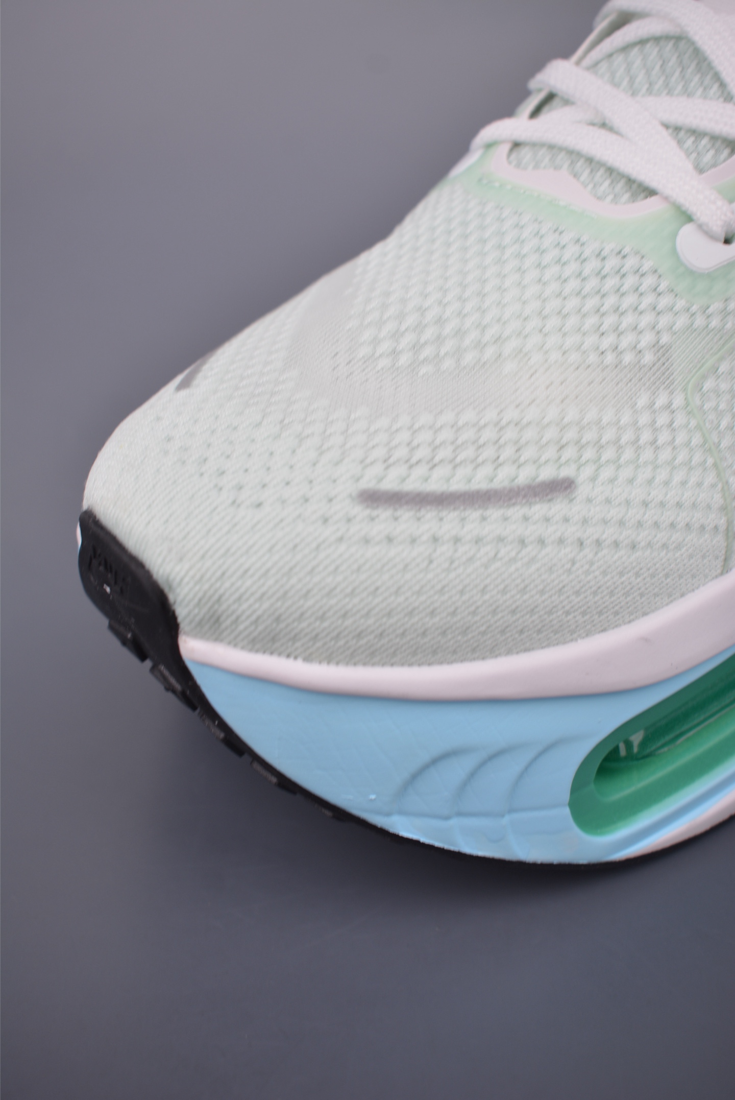 Nike Vomero Premium Air Cushion Running Shoes - Breathable, Comfortable 6 i1756165595262 2905 0 5