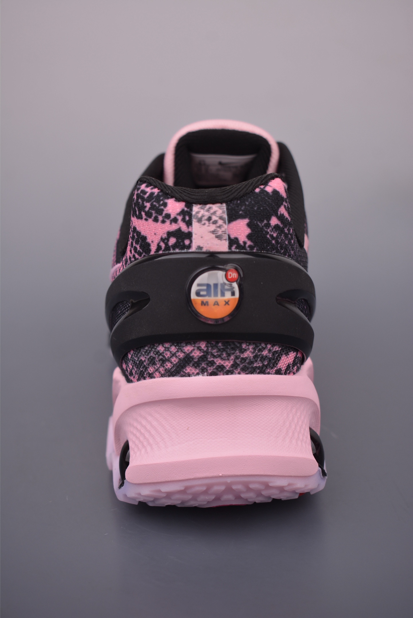 Nike Air Max DN8: Full-Length Air Cushioning for Ultimate Comfort - Pink/Black 5 i1756165714958 3273 0 3