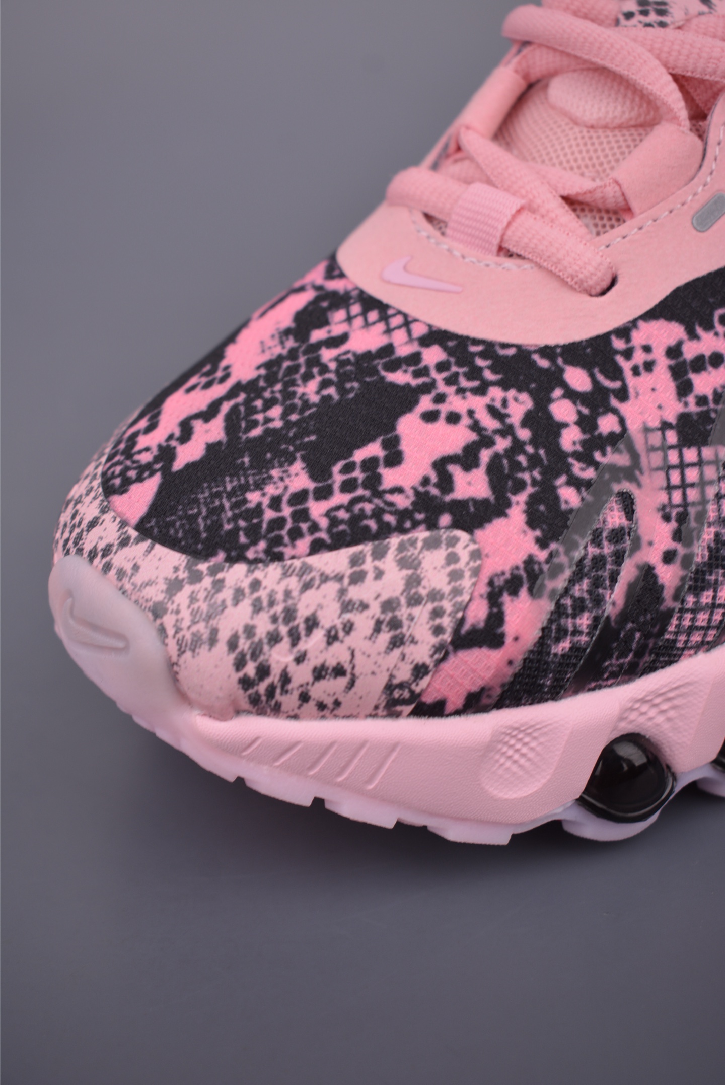 Nike Air Max DN8: Full-Length Air Cushioning for Ultimate Comfort - Pink/Black 7 i1756165716721 3983 0 5