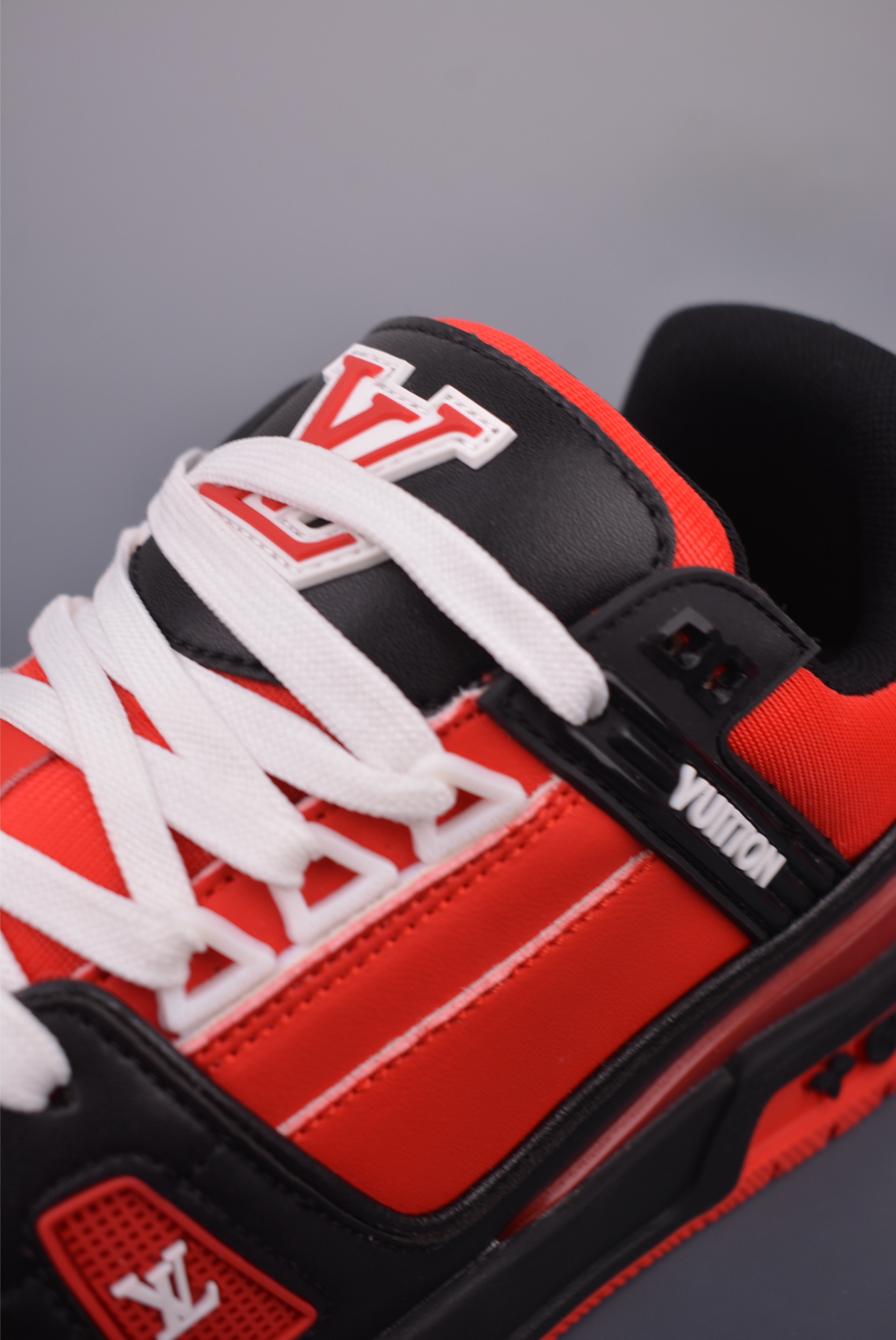 Louis Vuitton 2021s Trainer Limited Edition Sneakers - Red/Black 8 i1756165990332 2613 0 6