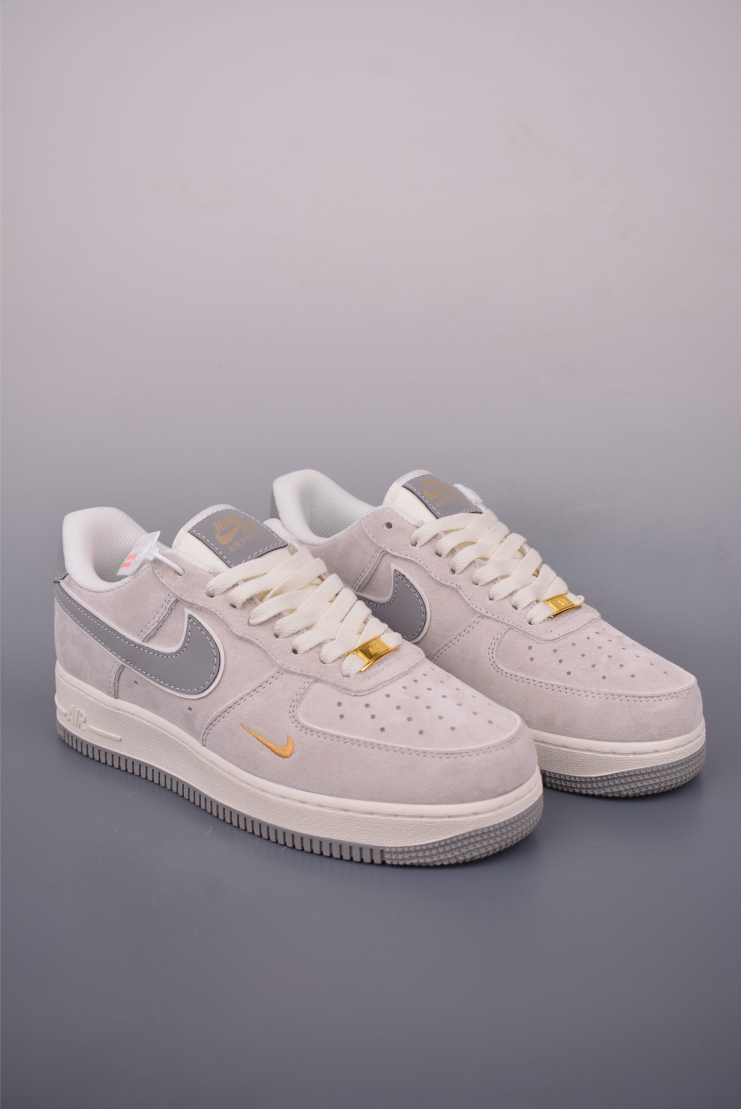 Nike Air Force 1 Low Premium Suede Sneakers - Classic Style and Comfort 1 i1756166480602 862 0 0