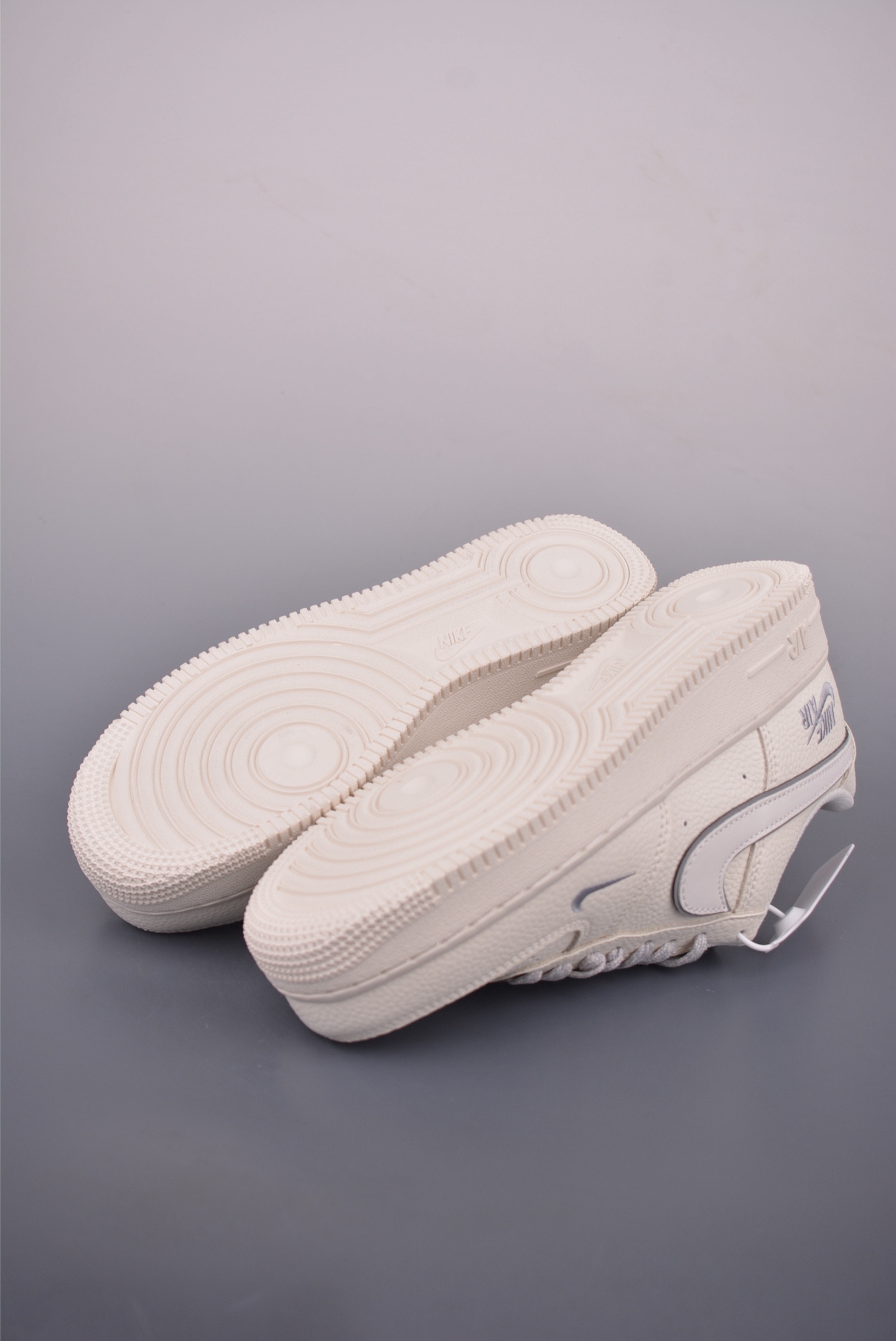 Nike Air Force 1 Low: Classic Style, Premium Comfort - Available Now! 4 i1756166499989 4386 0 2