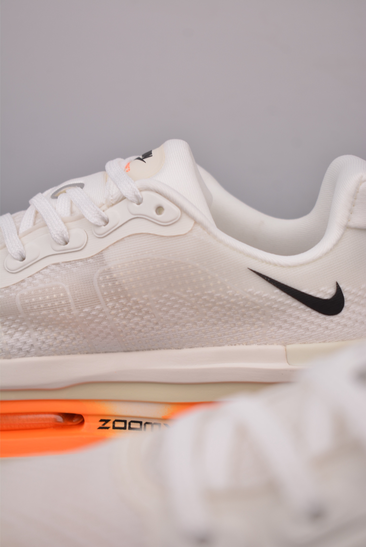 Nike Vomero Premium Air Cushion Running Shoes - Comfortable, Stylish, and Durable 8 i1756247541972 1509 0 7