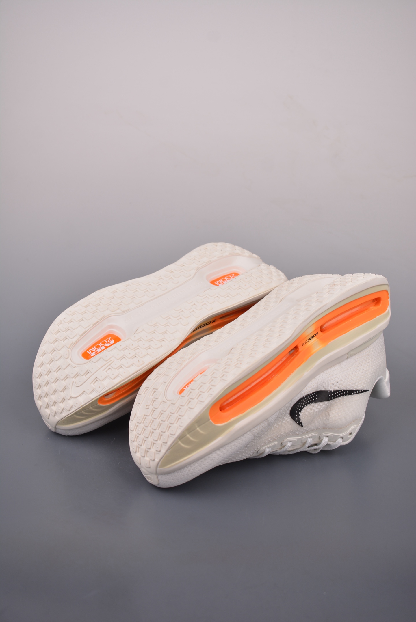 Nike Vomero Premium Air Cushion Running Shoes - Comfortable, Stylish, and Durable 3 i1756247541987 9162 0 2
