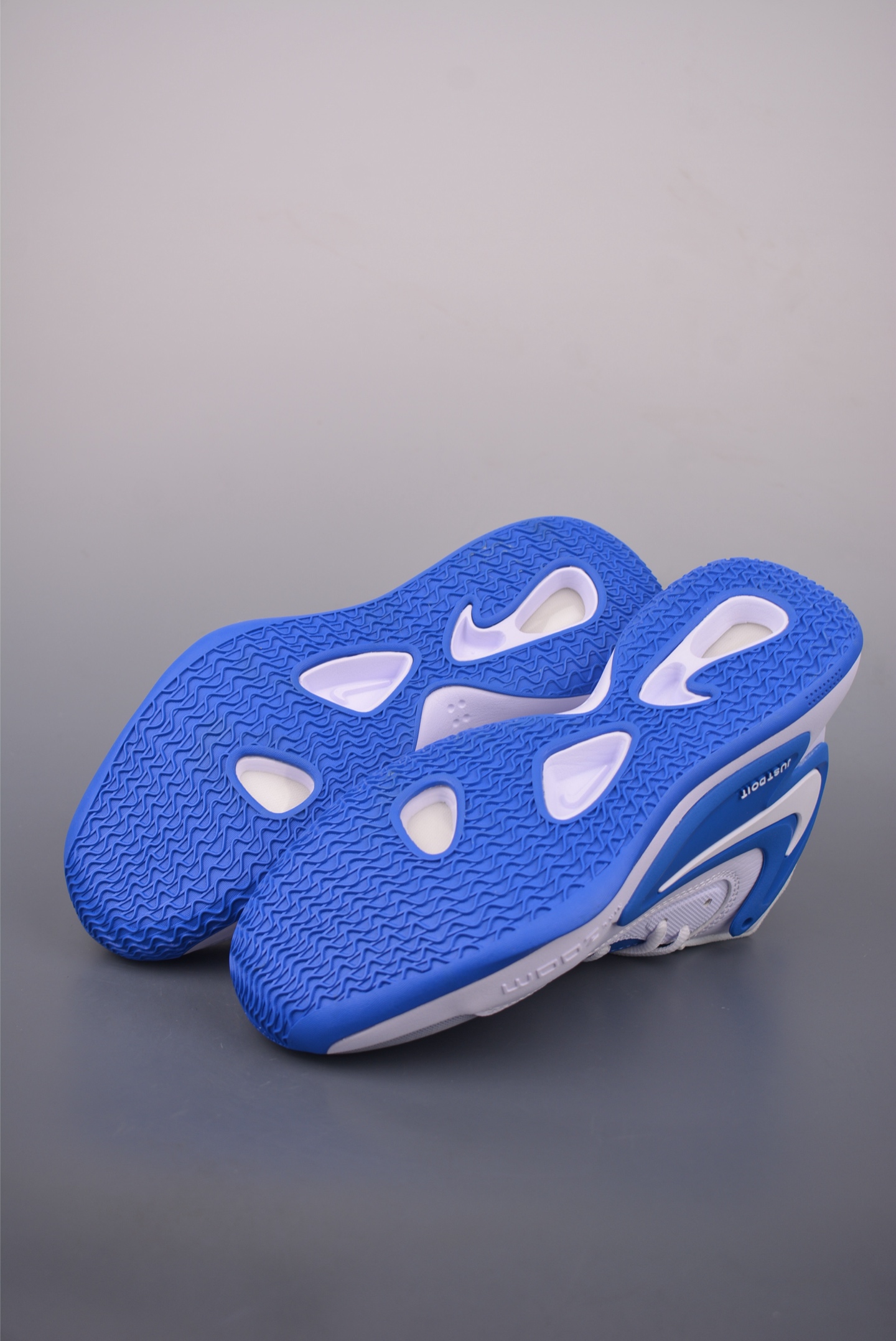 Nike Zoom HyperSet 2 SE: Lightweight, Balanced, Low-Top Training Shoes 16 i1756247608260 5320 0 2