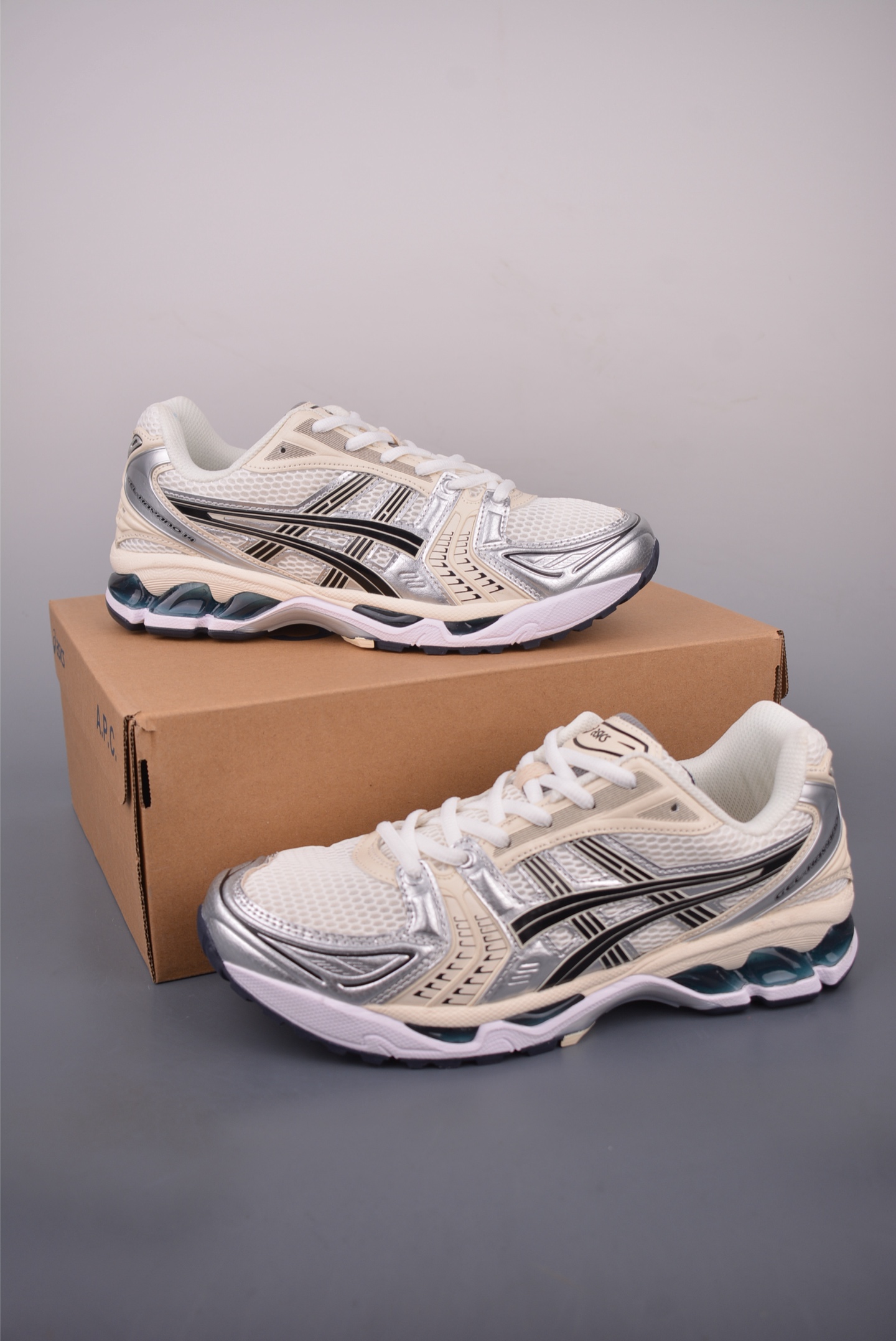 Asics Gel-Kayano 14: Breathable, Professional Running Shoes - White/Silver 4 i1756247657627 5420 0 4