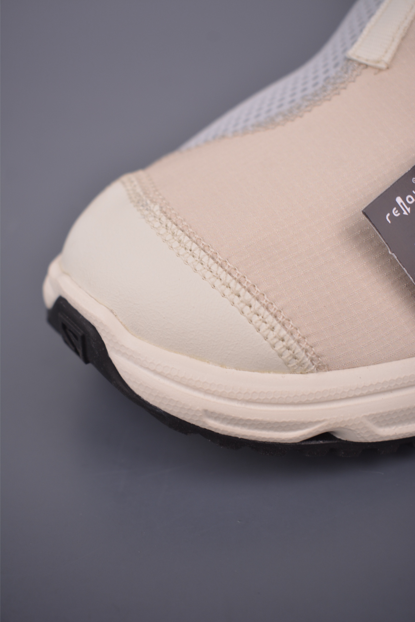 Salomon RX Slide 3.0: Lightweight, Breathable, and Anti-Slip Clog Sandals 6 i1756247778188 896 0 5