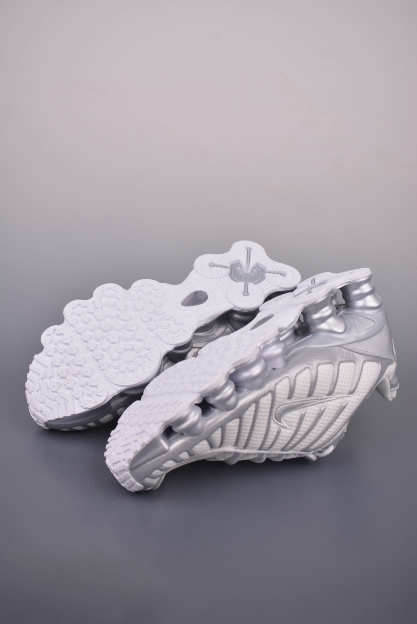Nike Air Max DN Retro Running Shoes with Air Cushion - White/Silver 3 i1756247818804 3170 0 2
