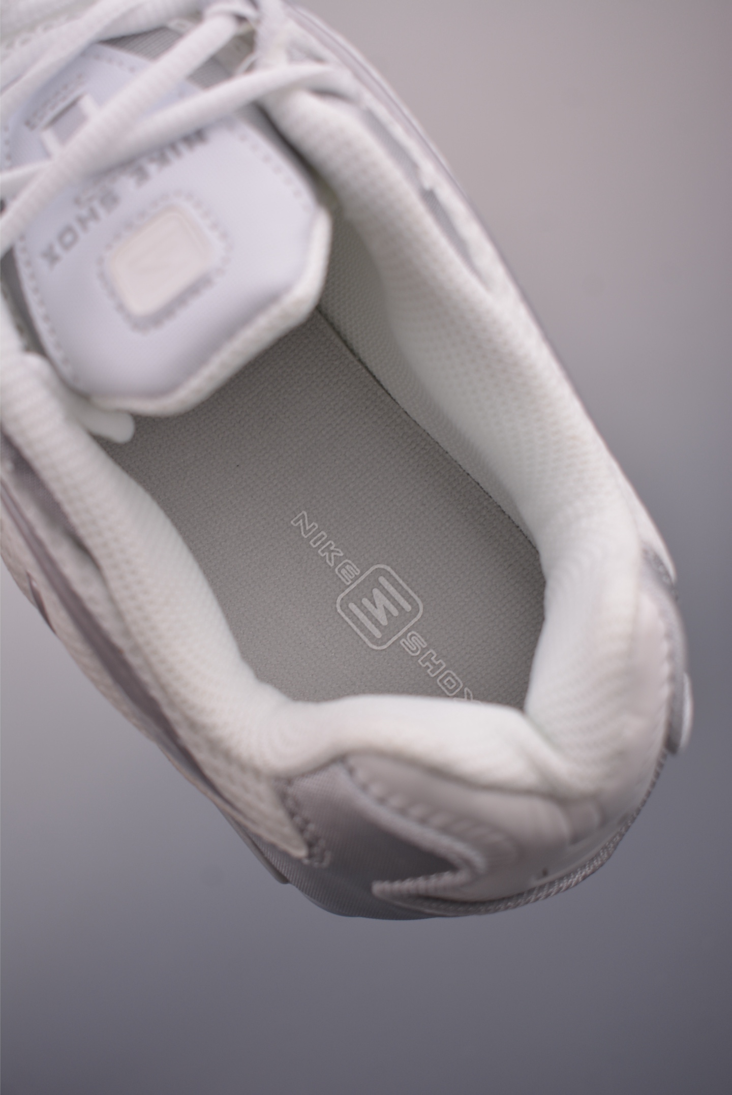 Nike Air Max DN Retro Running Shoes with Air Cushion - White/Silver 9 i1756247818858 1103 0 8