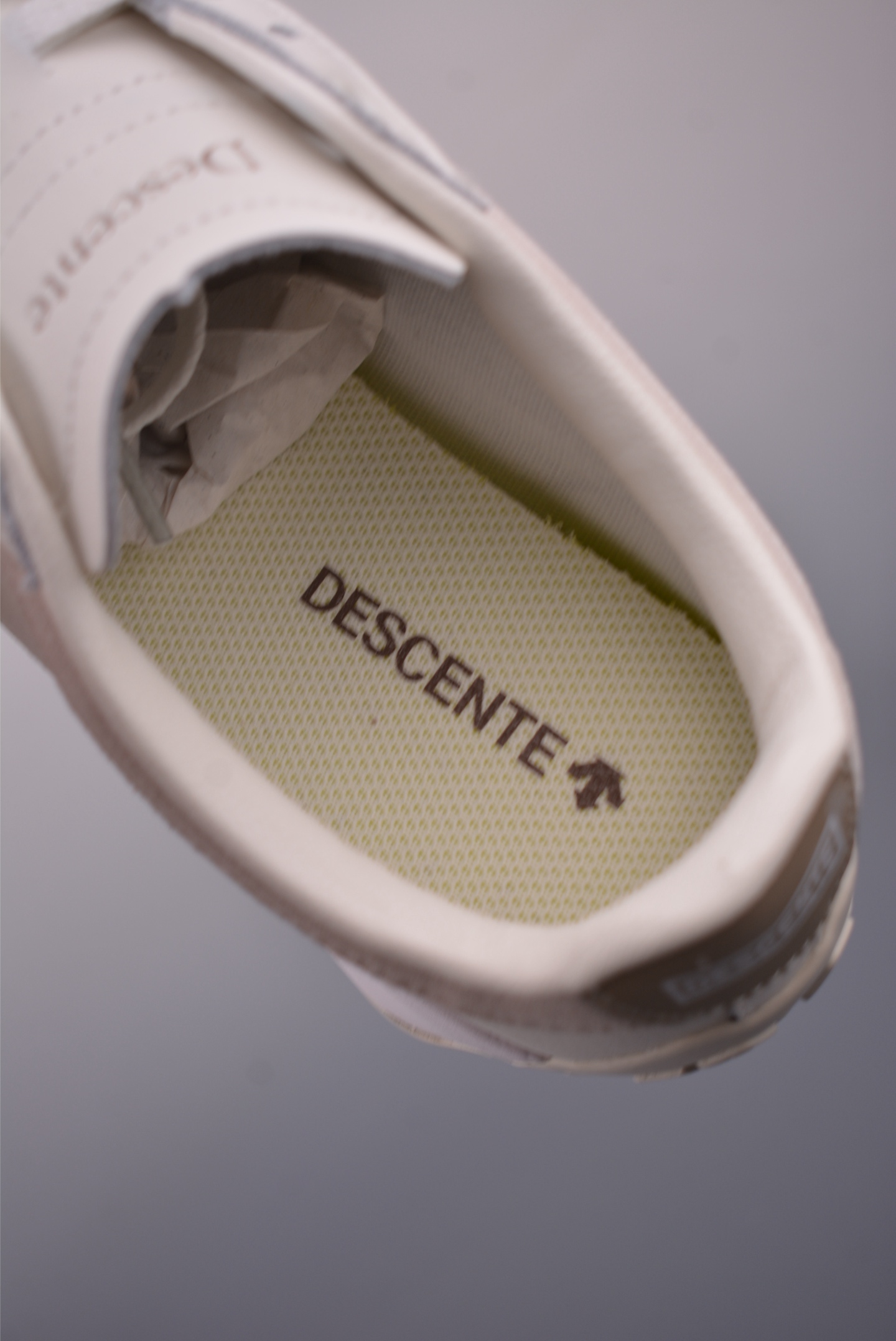 Descente CHRON RACER Retro Fashion Sneakers, Leather Upper, Stylish and Versatile 10 i1756248014366 9938 0 8