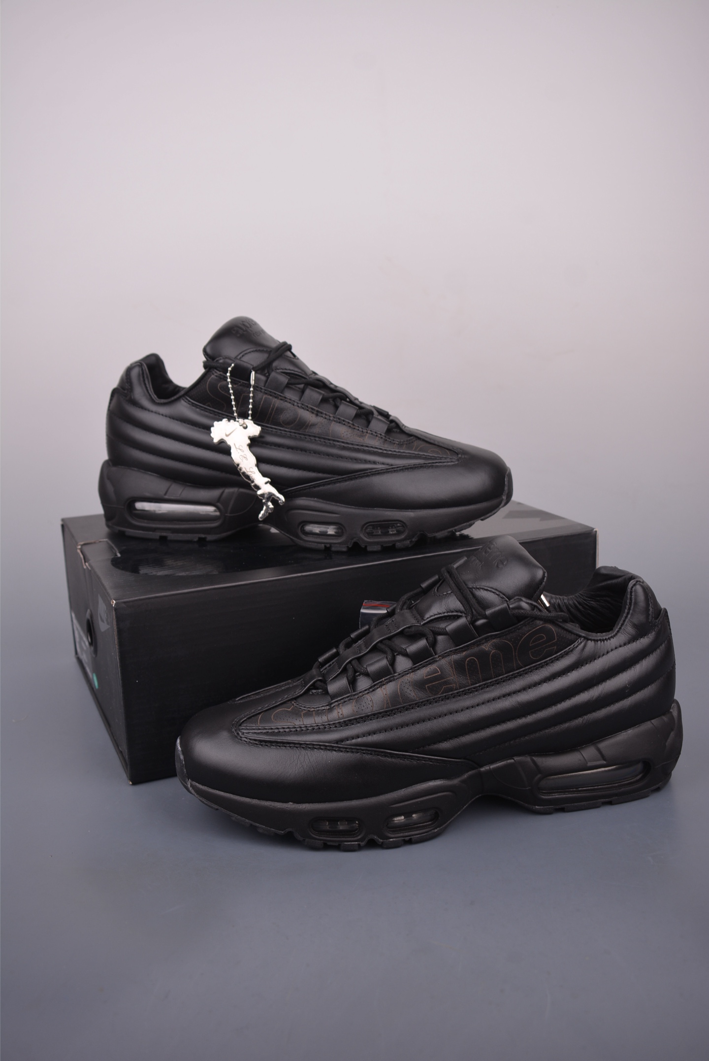 Nike Air Max 95 LUX Supreme - Black Leather Air Cushion Sneakers 6 i1756248263506 1383 0 4