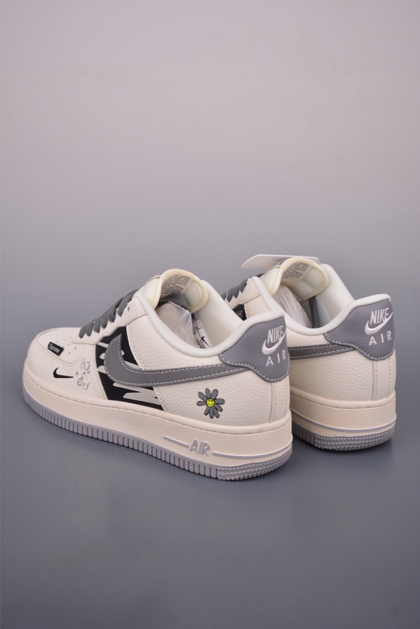 Nike Air Force 1 Low Supreme Collab Sneakers - Premium Edition 3 i1756248398050 3191 0 1