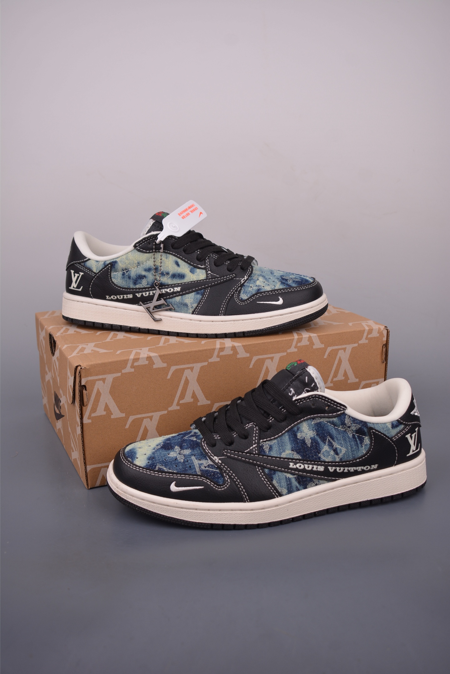 Fragment x Travis Scott x Louis Vuitton Air Jordan 1 Low Sneakers 5 i1756248434299 9121 0 4