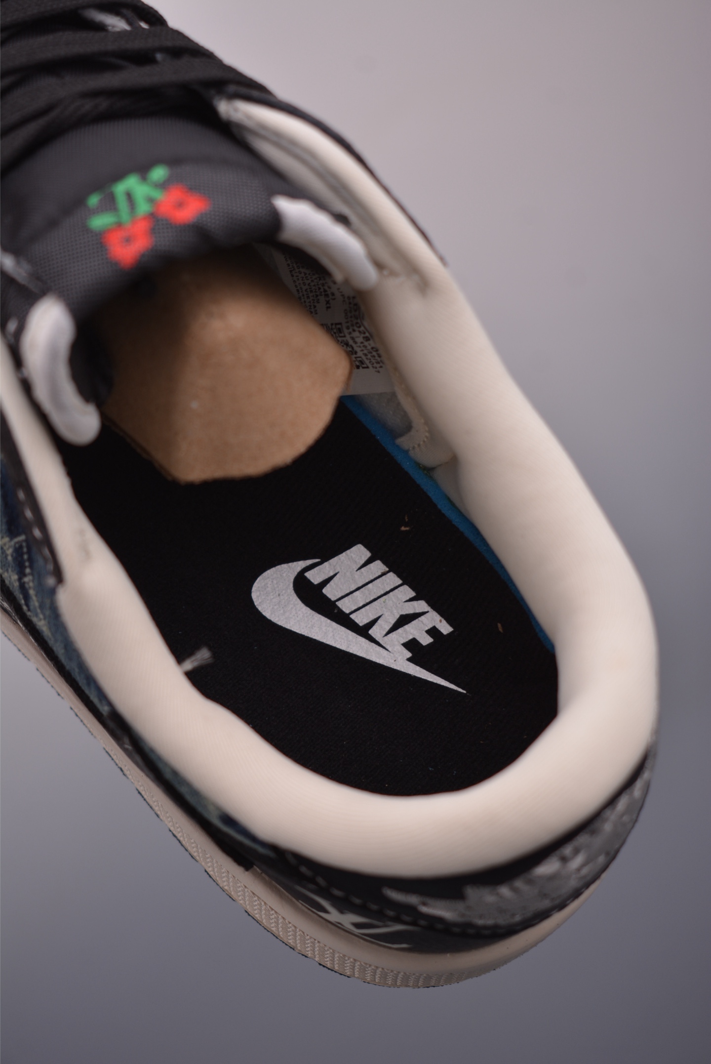 Fragment x Travis Scott x Louis Vuitton Air Jordan 1 Low Sneakers 9 i1756248434361 7547 0 8