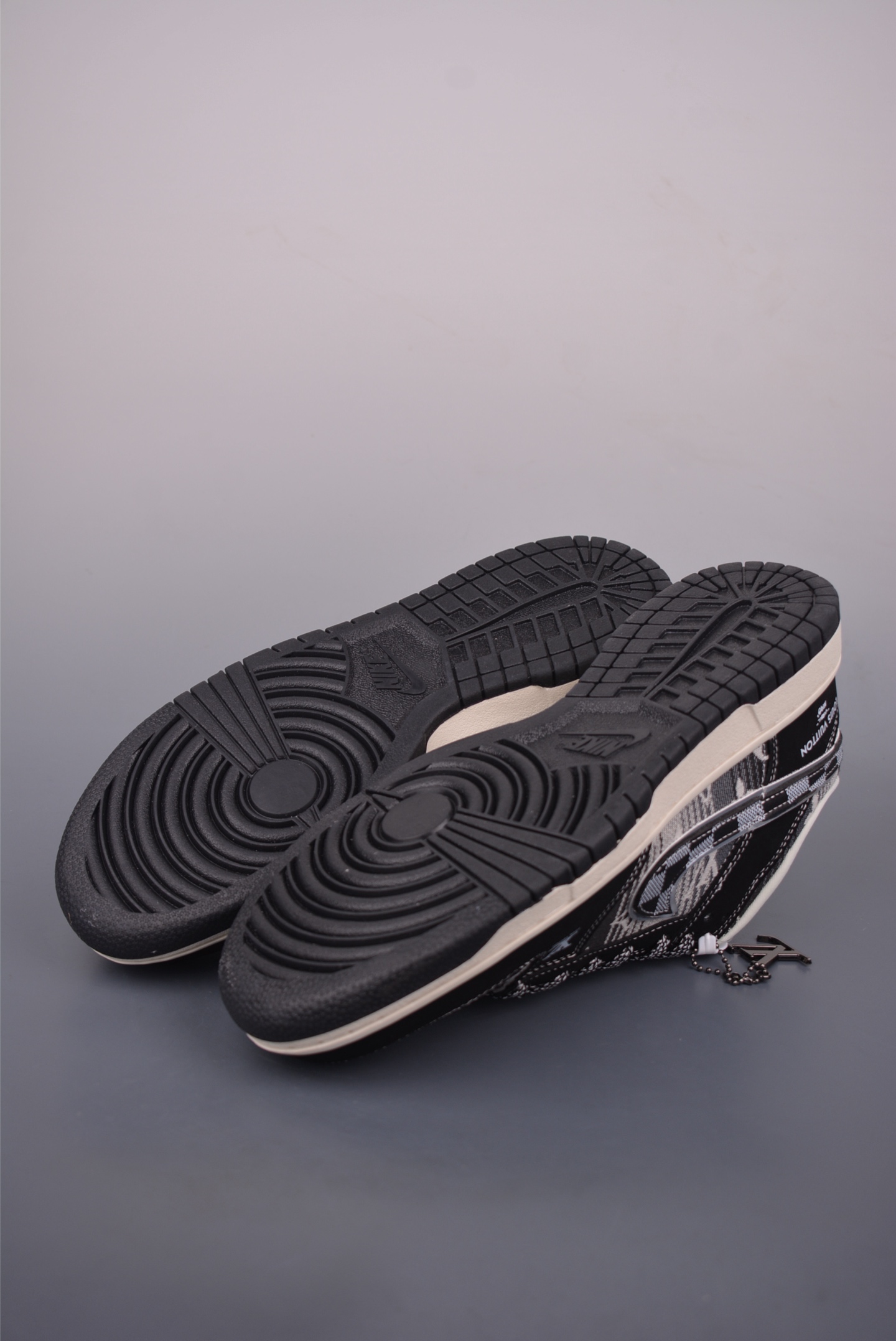 Nike SB Dunk Low x Louis Vuitton Custom Sneakers - Premium Design 4 i1756248592070 6644 0 2