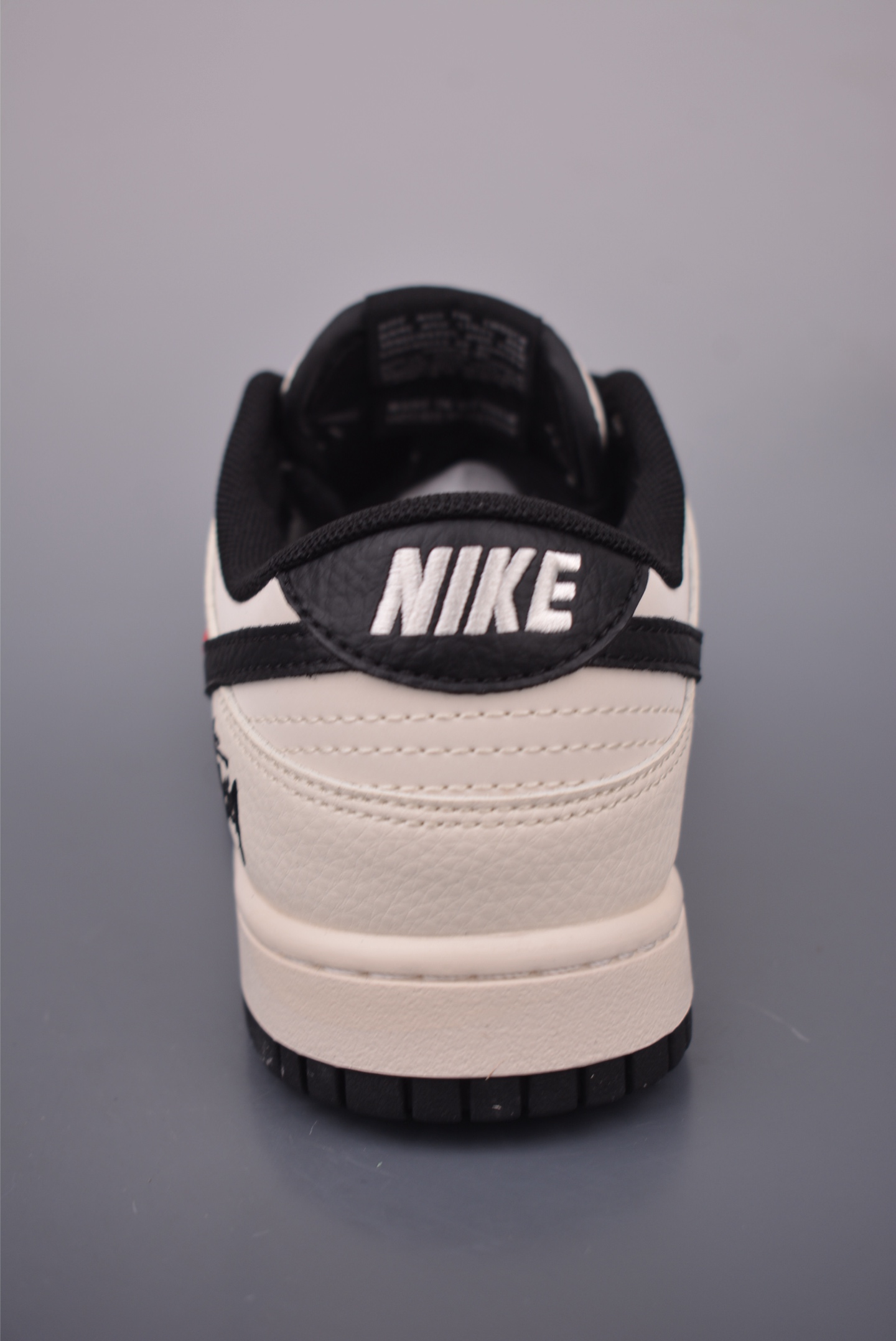 Nike SB Dunk Low Stussy: Premium Comfort, Exclusive Design, and Lasting Style 5 i1756248637380 3330 0 3