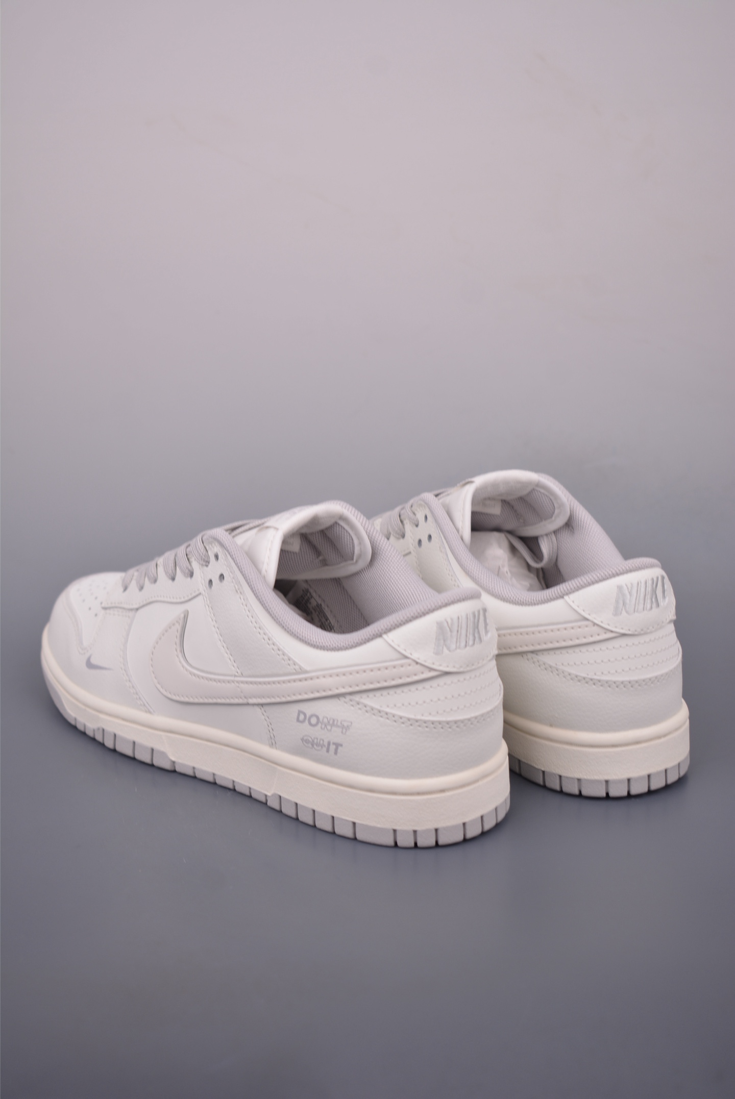 Nike SB Dunk Low Premium Leather Sneakers Casual Shoes - Style & Comfort 2 i1756248746660 8606 0 1