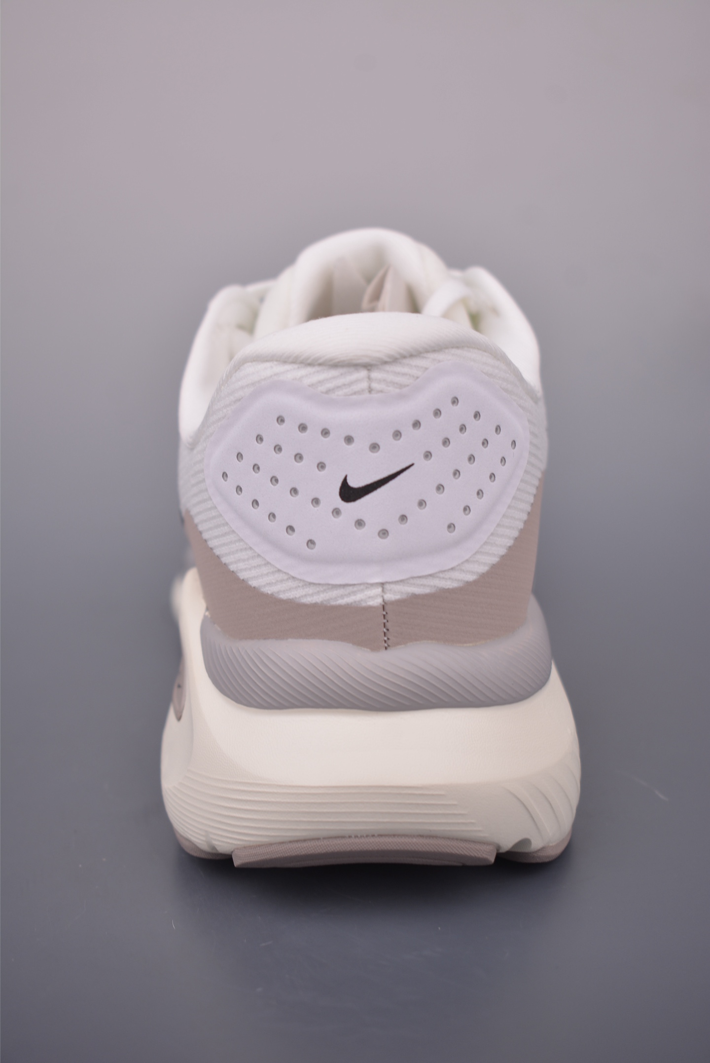 Nike Air Structure 26 White Running Shoes with Zoom Air Cushioning 4 i1756248992714 1003 0 3