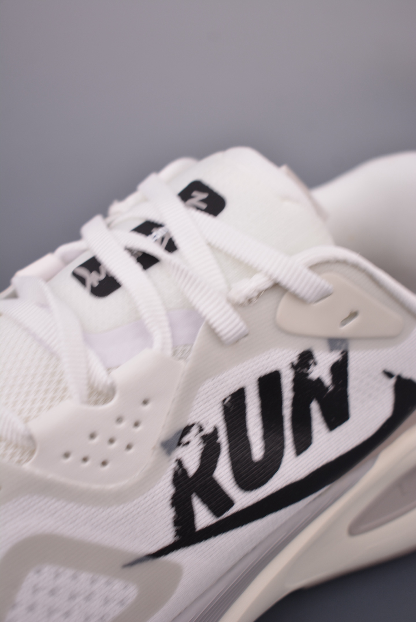Nike Air Structure 26 White Running Shoes with Zoom Air Cushioning 7 i1756248992714 3365 0 6