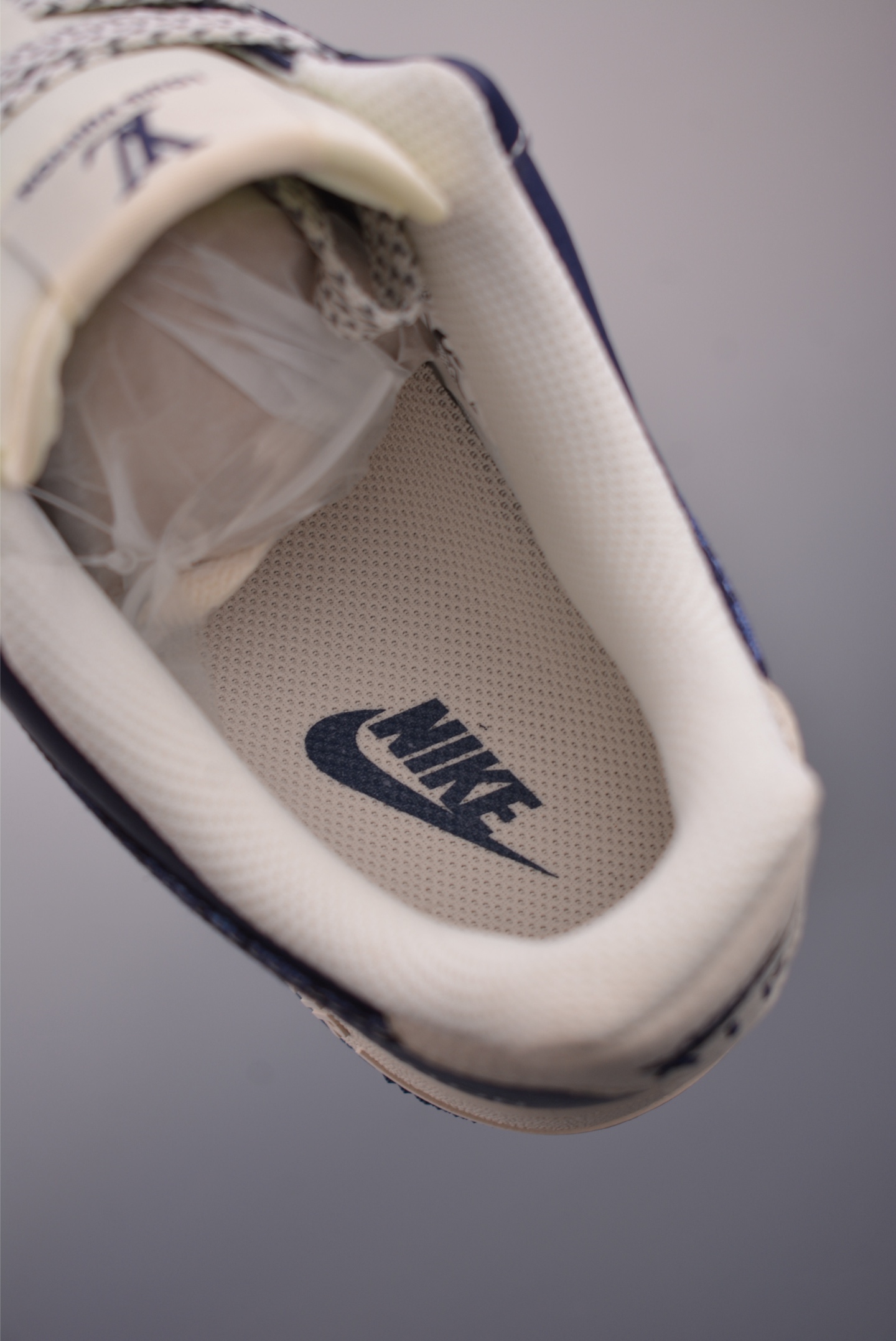 Nike Air Force 1 Low Louis Vuitton: Premium Comfort and Iconic Style 9 i1756334879449 8459 0 8