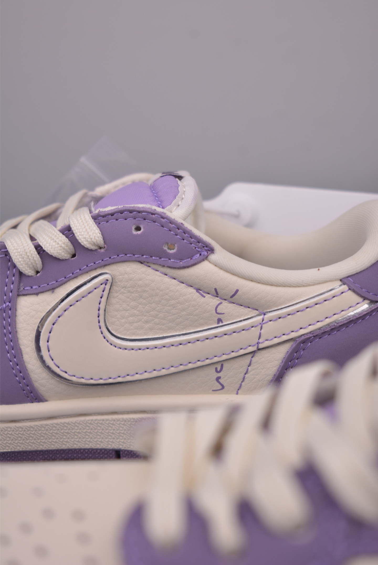 Fragment x Travis Scott x Labubu Air Jordan 1 Low 三方联名倒钩 LD2028-056