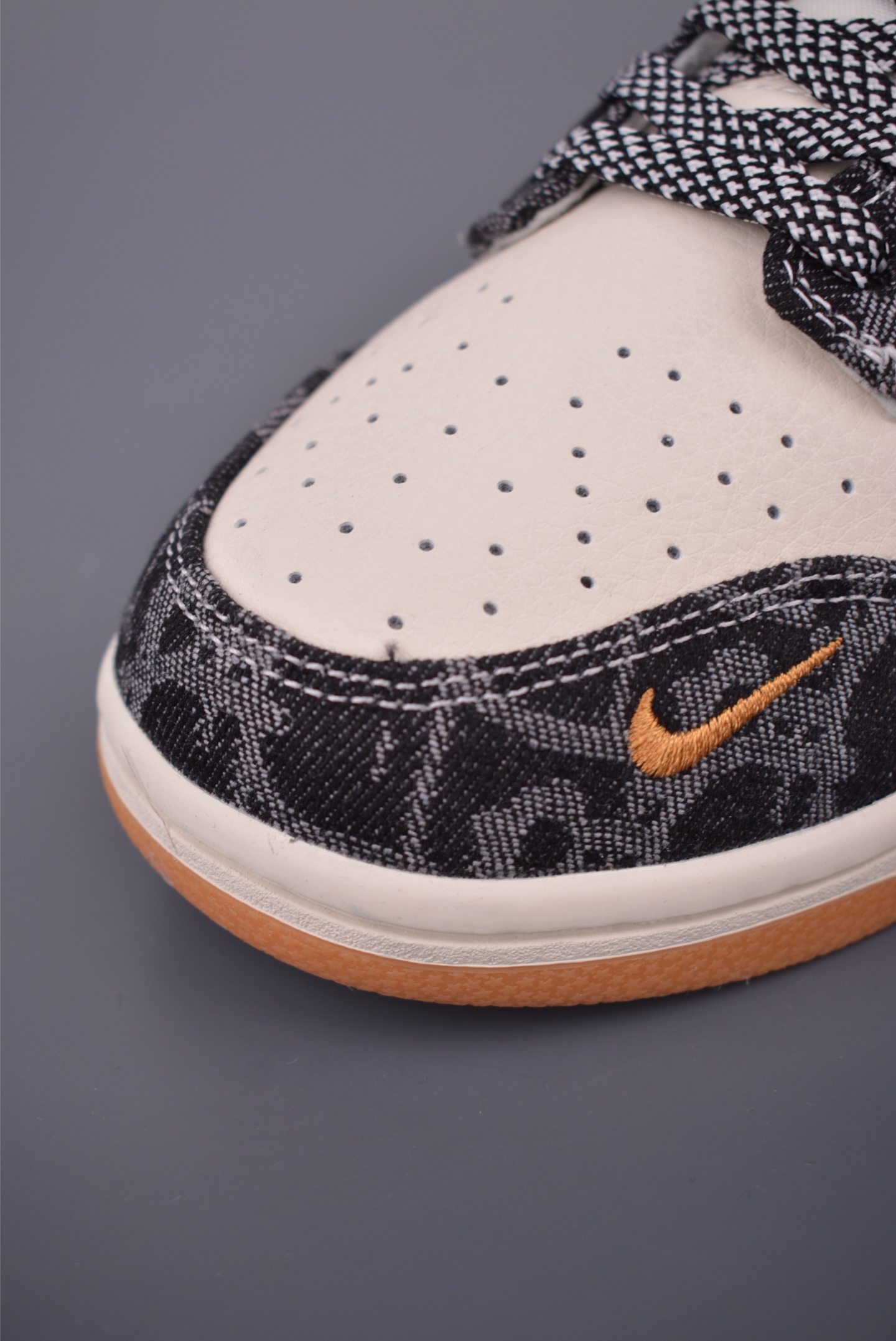 Nike SB Dunk Low Dior Collaboration - Premium Quality, Ultimate Style 19 i1756335783744 5904 0 5